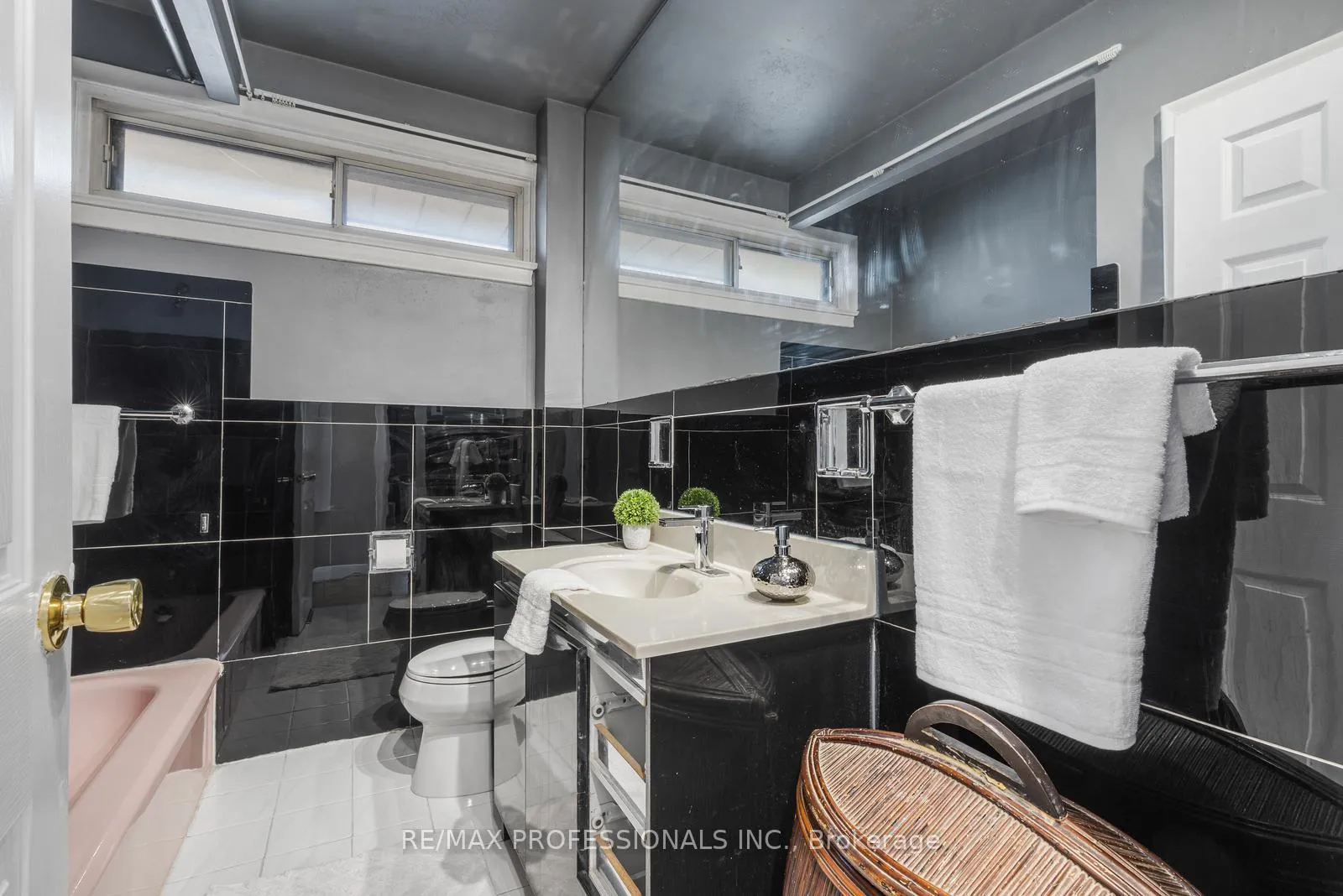 Photo 20 of 73 Coney Road, Etobicoke, Stonegate-Queensway — HOMEH