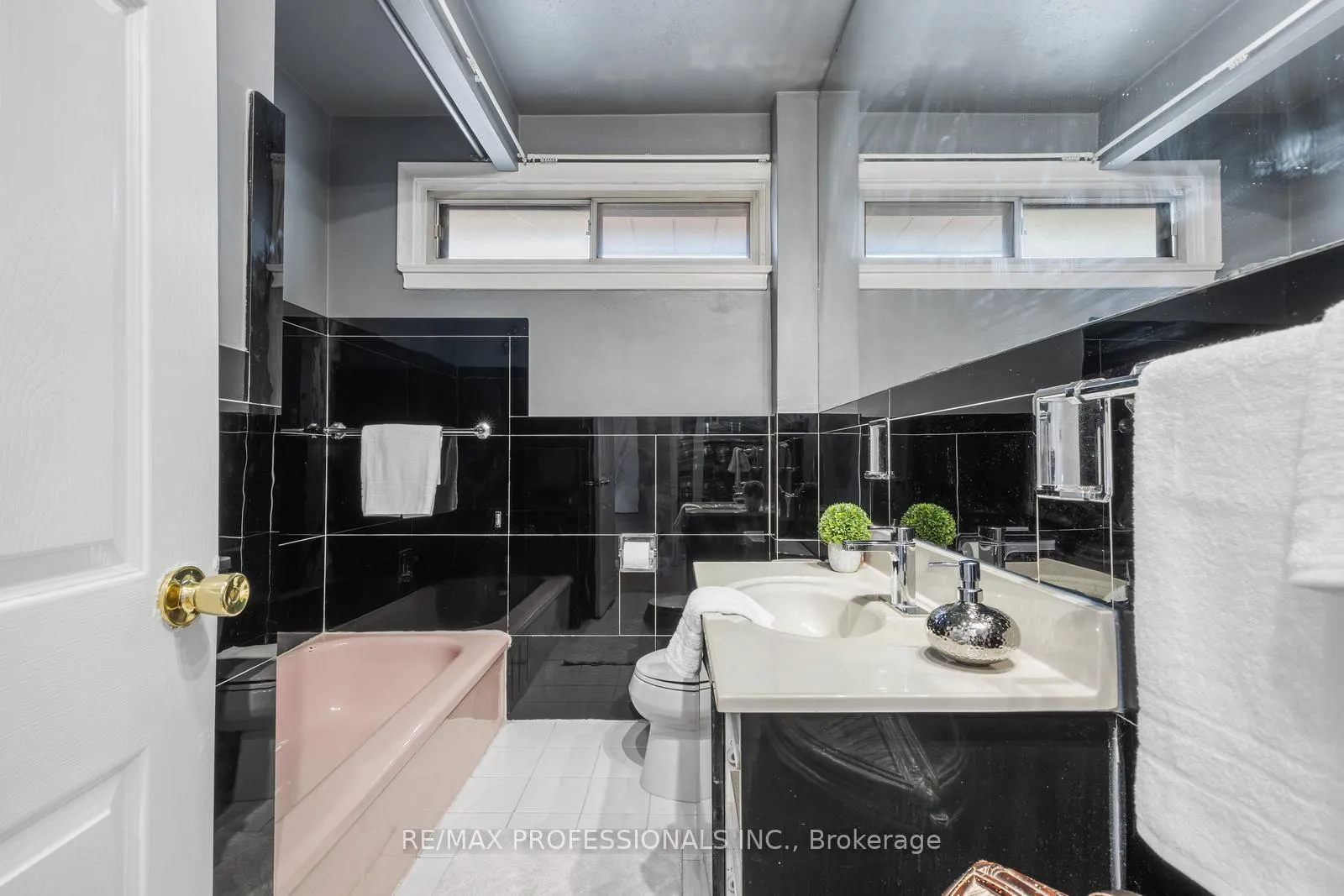 Photo 21 of 73 Coney Road, Etobicoke, Stonegate-Queensway — HOMEH
