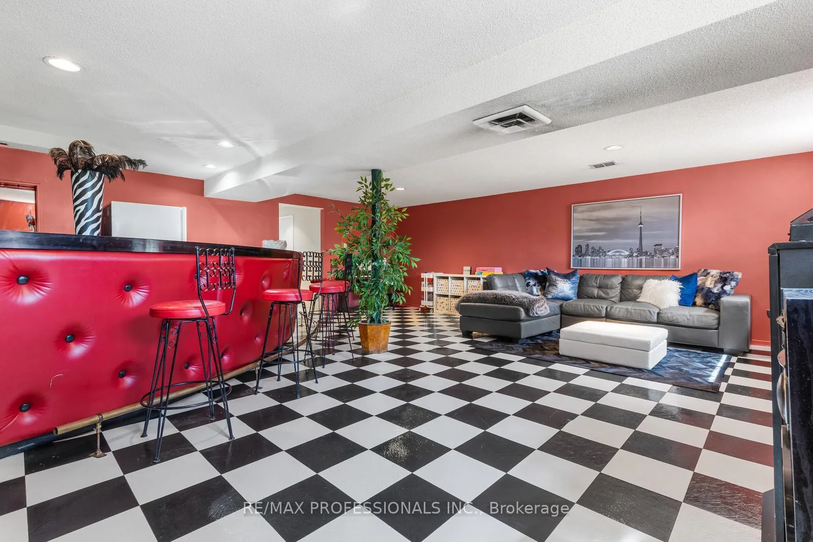 Photo 28 of 73 Coney Road, Etobicoke, Stonegate-Queensway — HOMEH