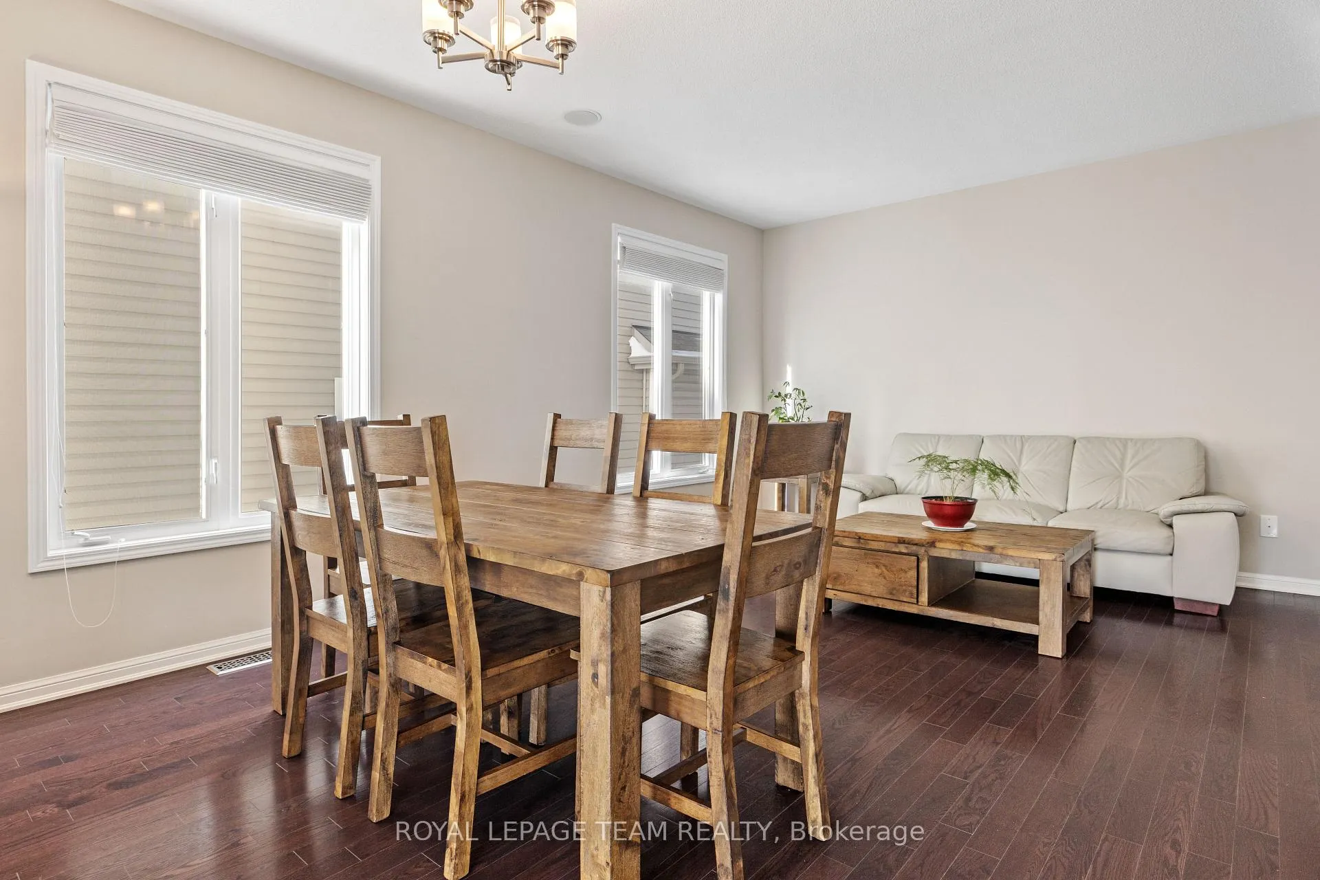 Photo 6 of 212 Huntsville Drive, Ottawa, Kanata - Kanata Lakes/Heritage Hills — HOMEH