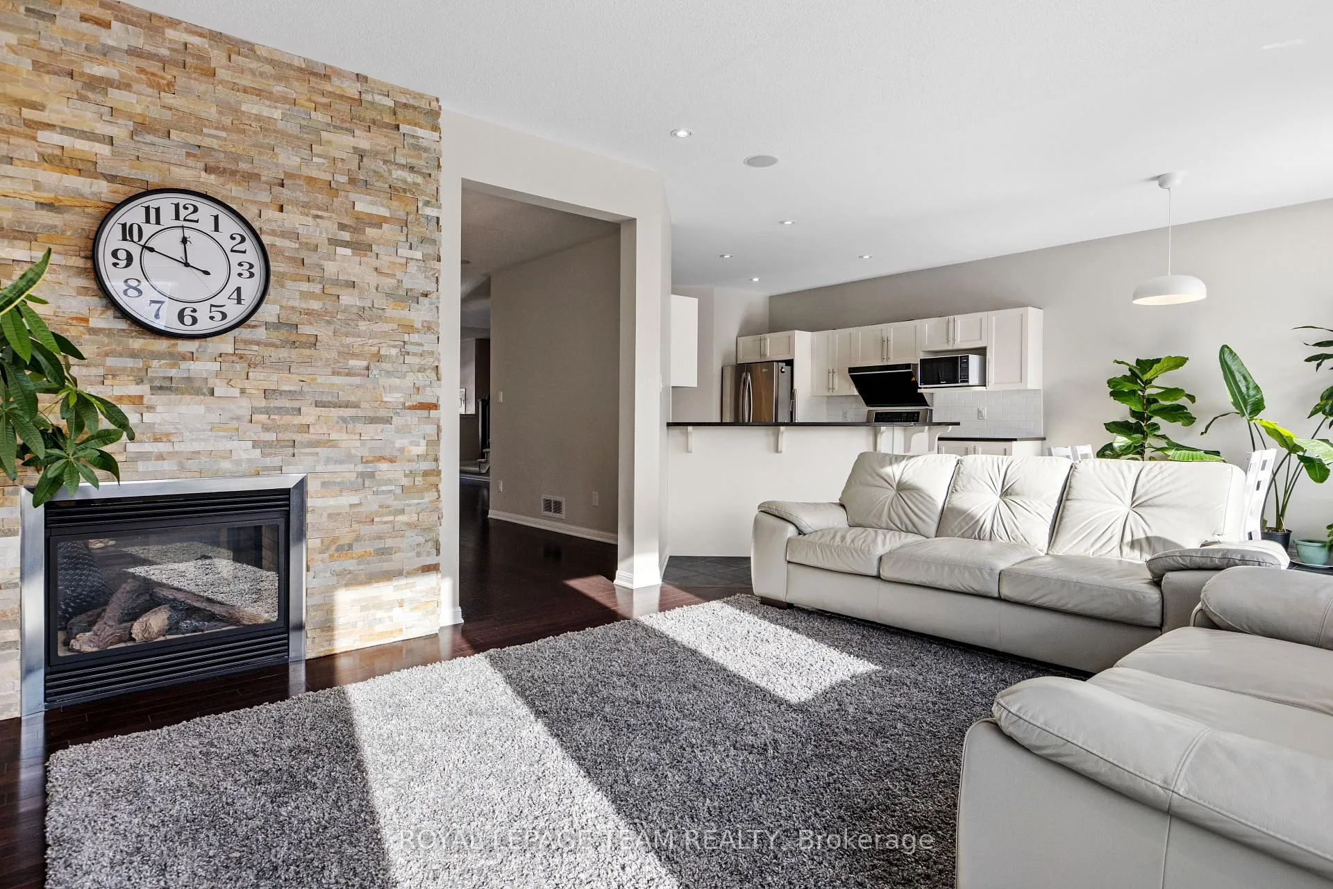 Photo 11 of 212 Huntsville Drive, Ottawa, Kanata - Kanata Lakes/Heritage Hills — HOMEH