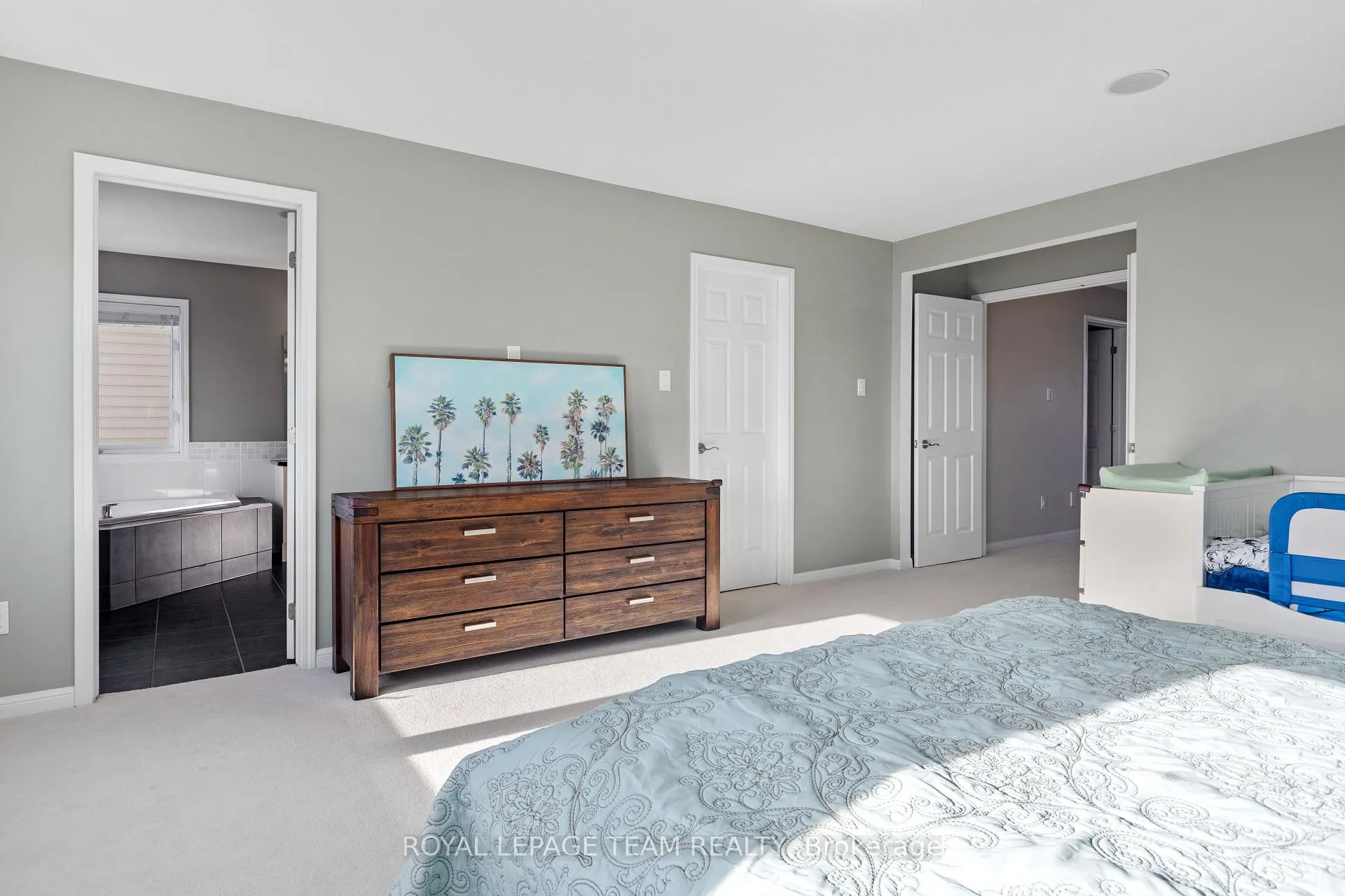 Photo 13 of 212 Huntsville Drive, Ottawa, Kanata - Kanata Lakes/Heritage Hills — HOMEH