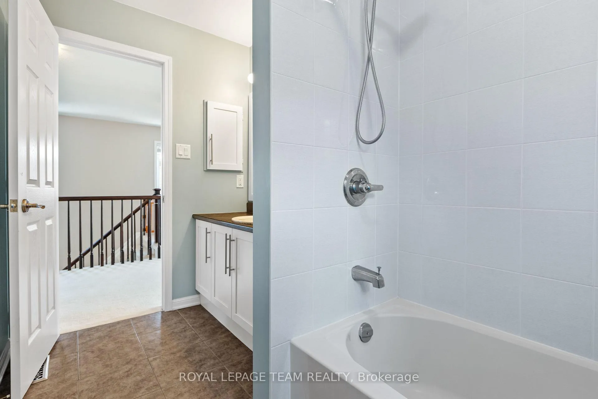 Photo 16 of 212 Huntsville Drive, Ottawa, Kanata - Kanata Lakes/Heritage Hills — HOMEH