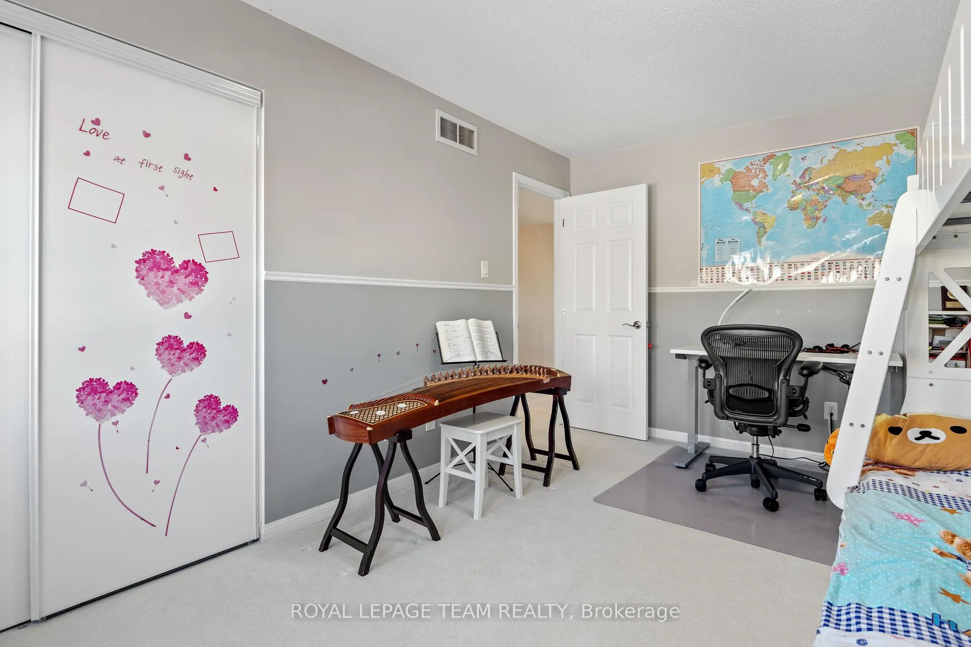 Photo 21 of 212 Huntsville Drive, Ottawa, Kanata - Kanata Lakes/Heritage Hills — HOMEH