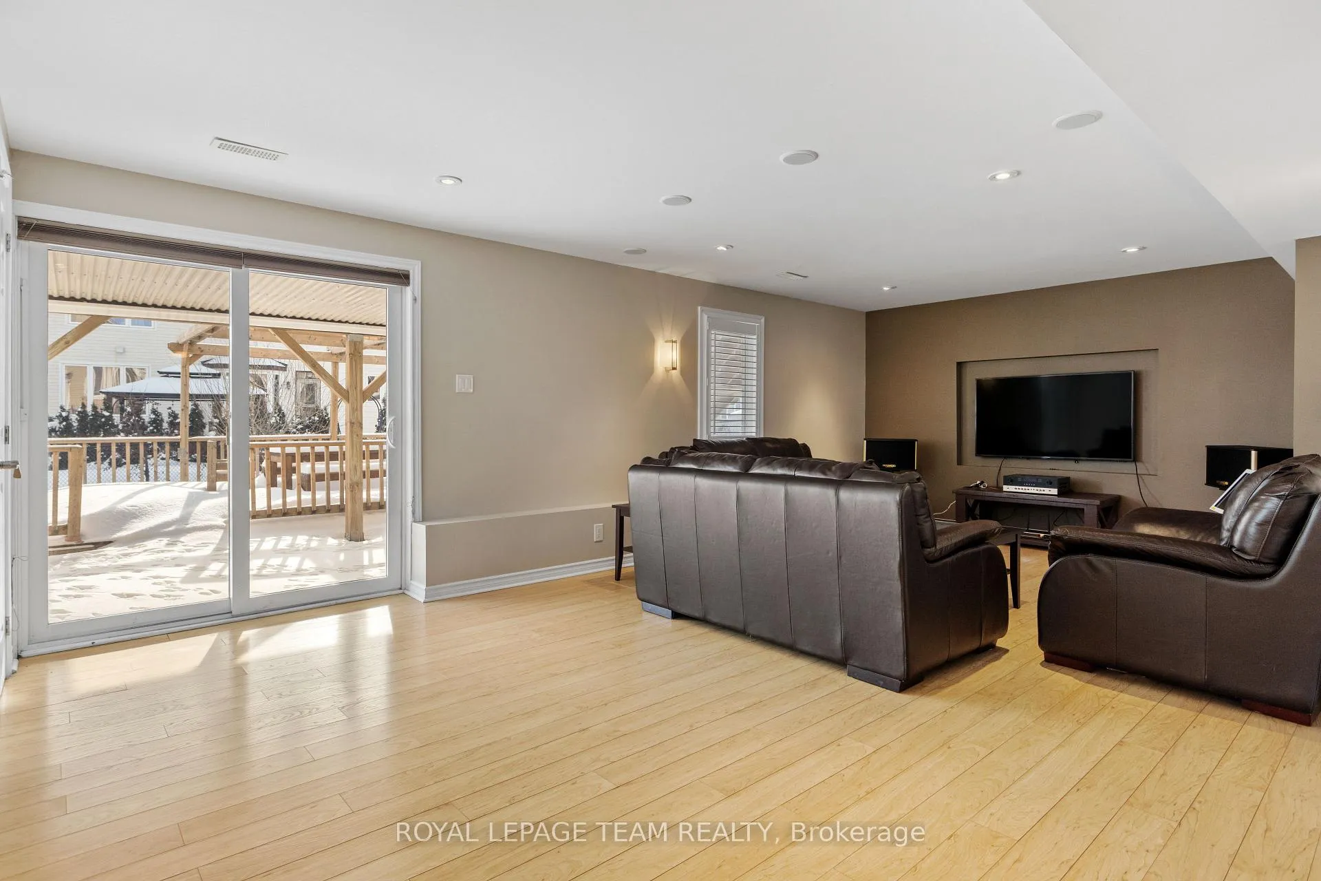 Photo 22 of 212 Huntsville Drive, Ottawa, Kanata - Kanata Lakes/Heritage Hills — HOMEH