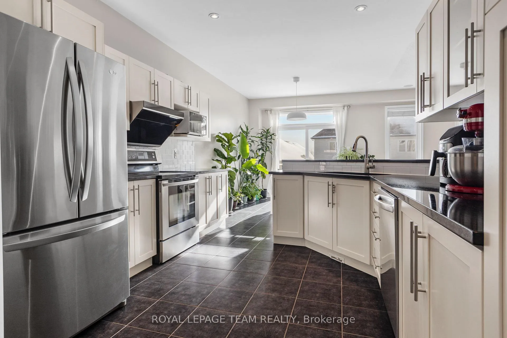 Photo 23 of 212 Huntsville Drive, Ottawa, Kanata - Kanata Lakes/Heritage Hills — HOMEH