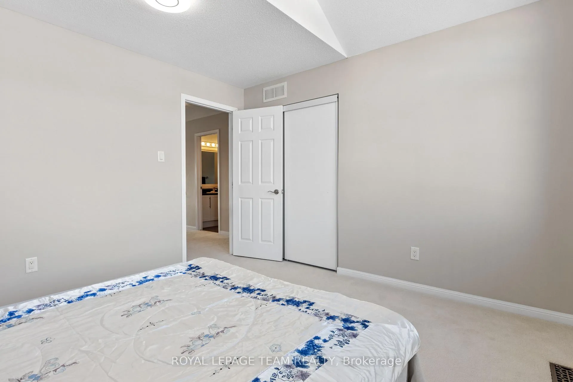 Photo 28 of 212 Huntsville Drive, Ottawa, Kanata - Kanata Lakes/Heritage Hills — HOMEH