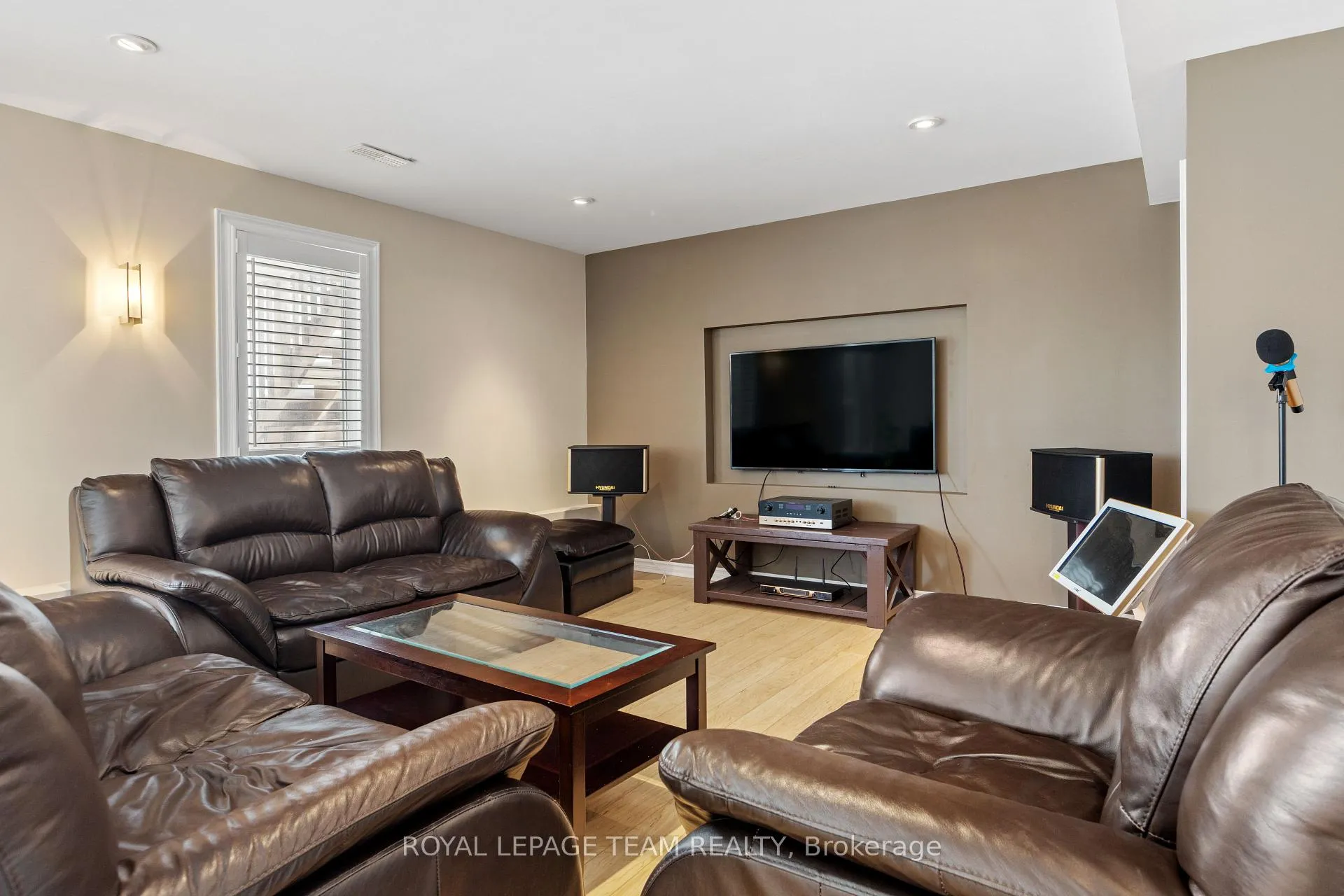 Photo 31 of 212 Huntsville Drive, Ottawa, Kanata - Kanata Lakes/Heritage Hills — HOMEH