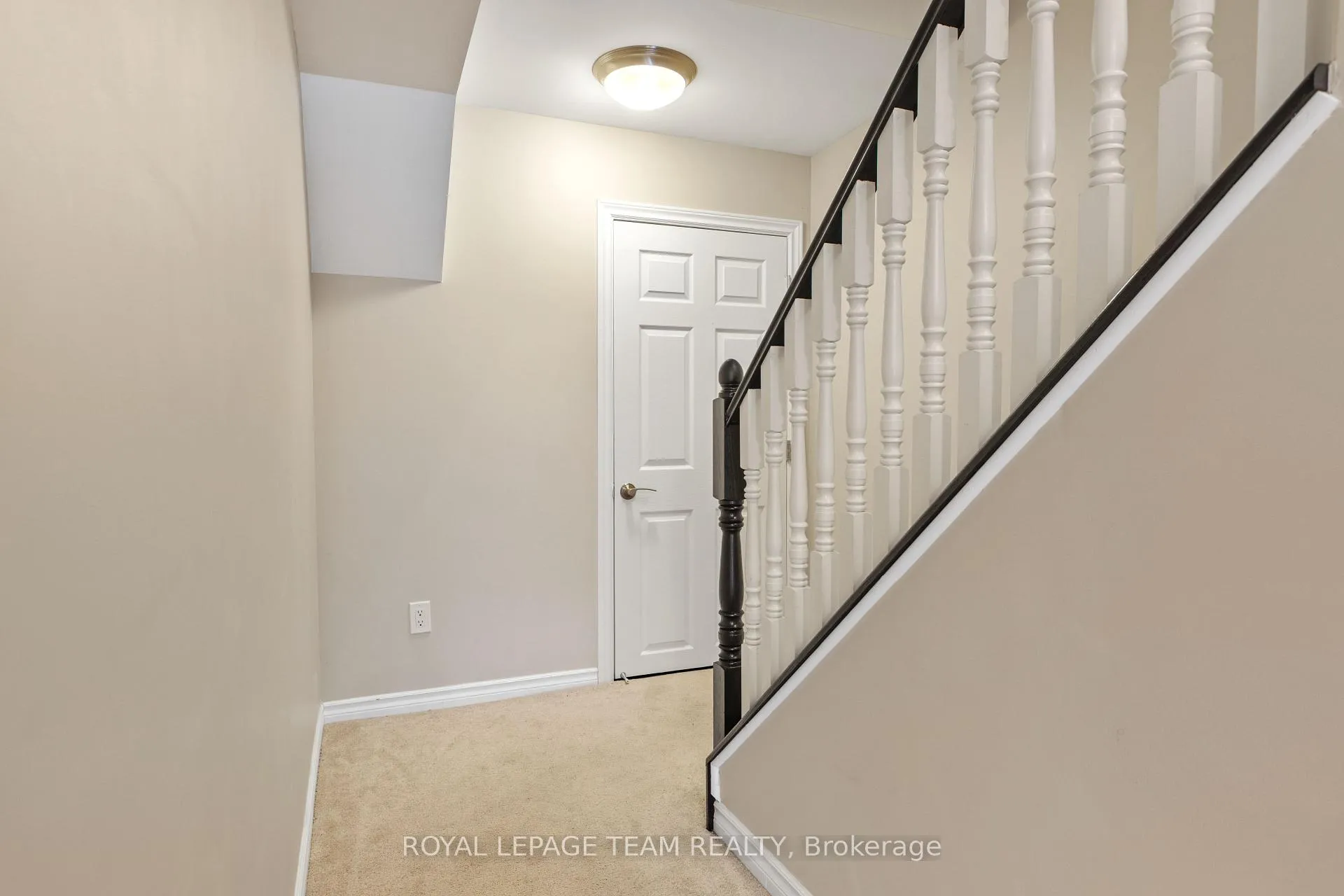 Photo 32 of 212 Huntsville Drive, Ottawa, Kanata - Kanata Lakes/Heritage Hills — HOMEH