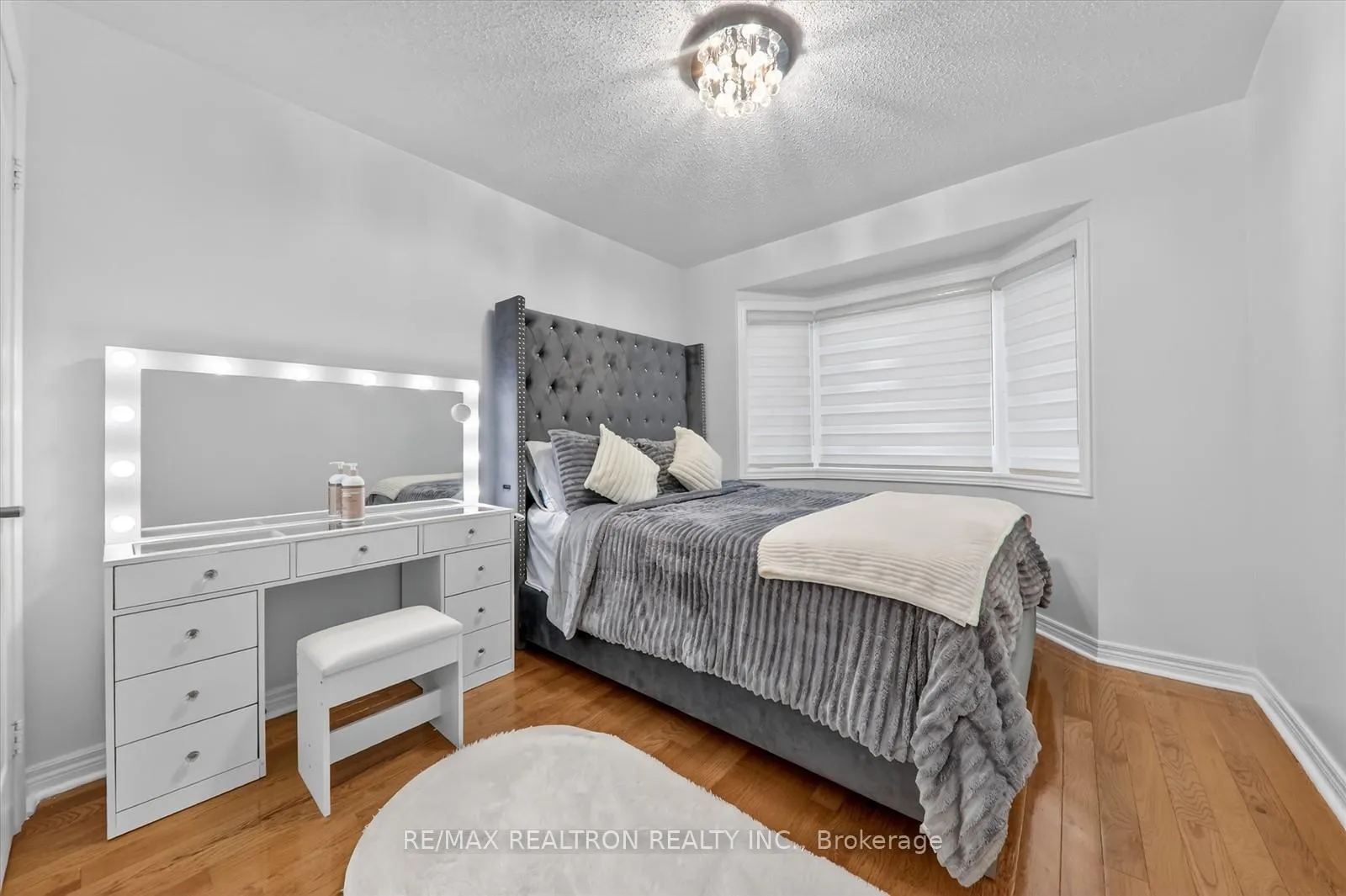 Photo 24 of 14 Sinden Drive, Whitby, Brooklin — HOMEH