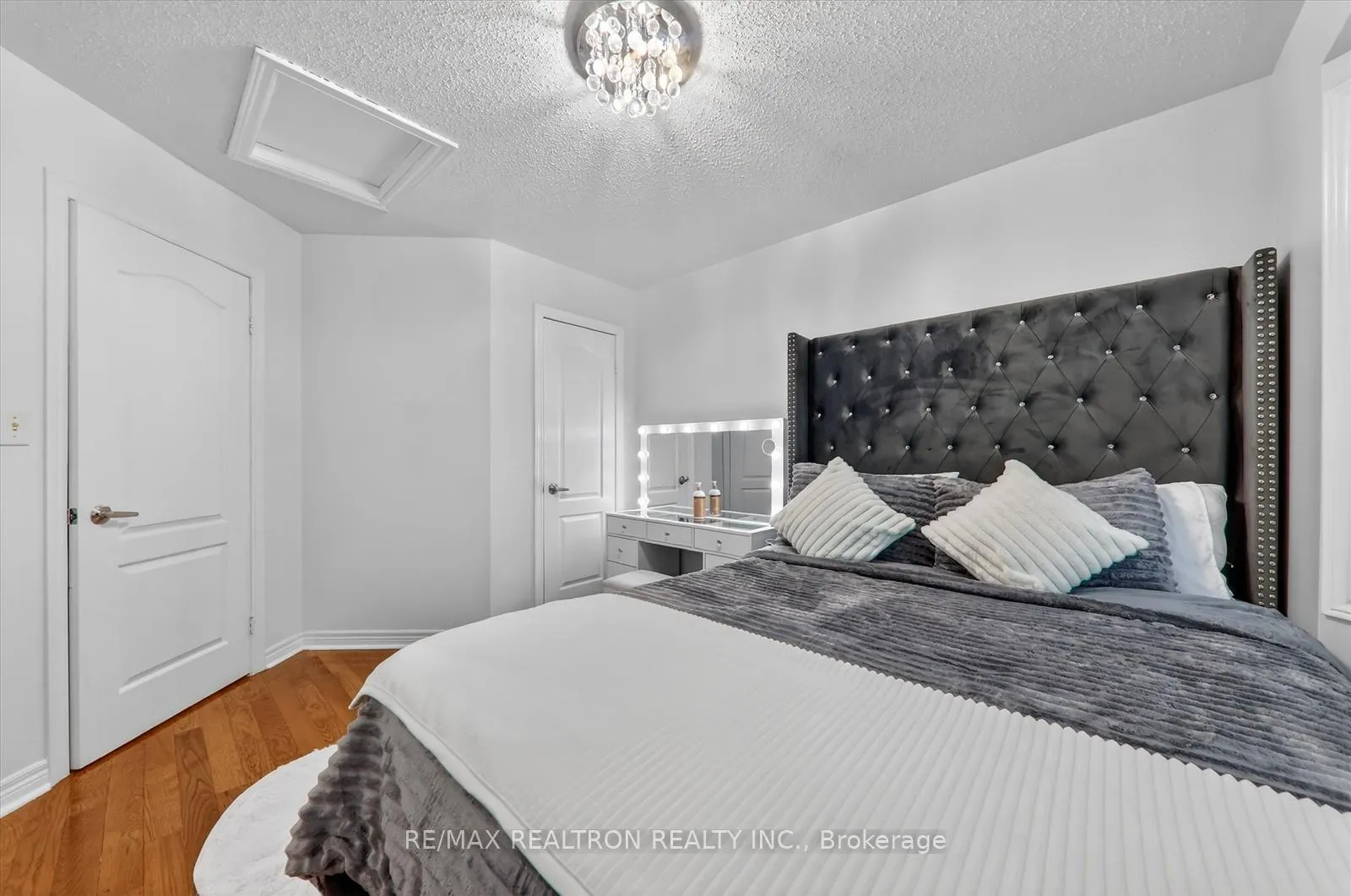 Photo 25 of 14 Sinden Drive, Whitby, Brooklin — HOMEH