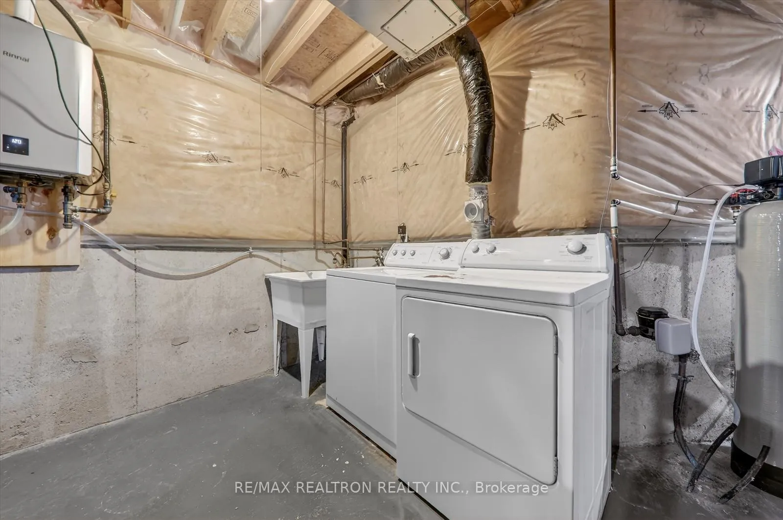 Photo 26 of 14 Sinden Drive, Whitby, Brooklin — HOMEH