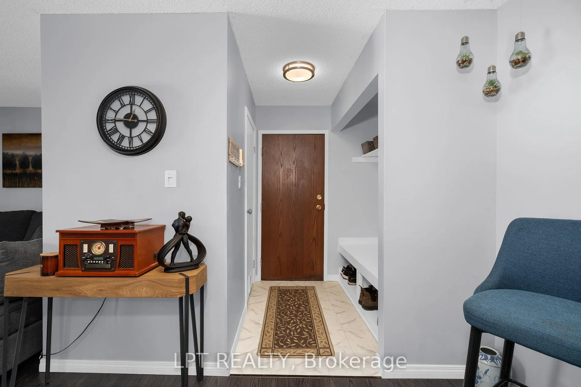 Photo 3 of Unit E11, 167 Edgehill Drive, Barrie, Letitia Heights — HOMEH