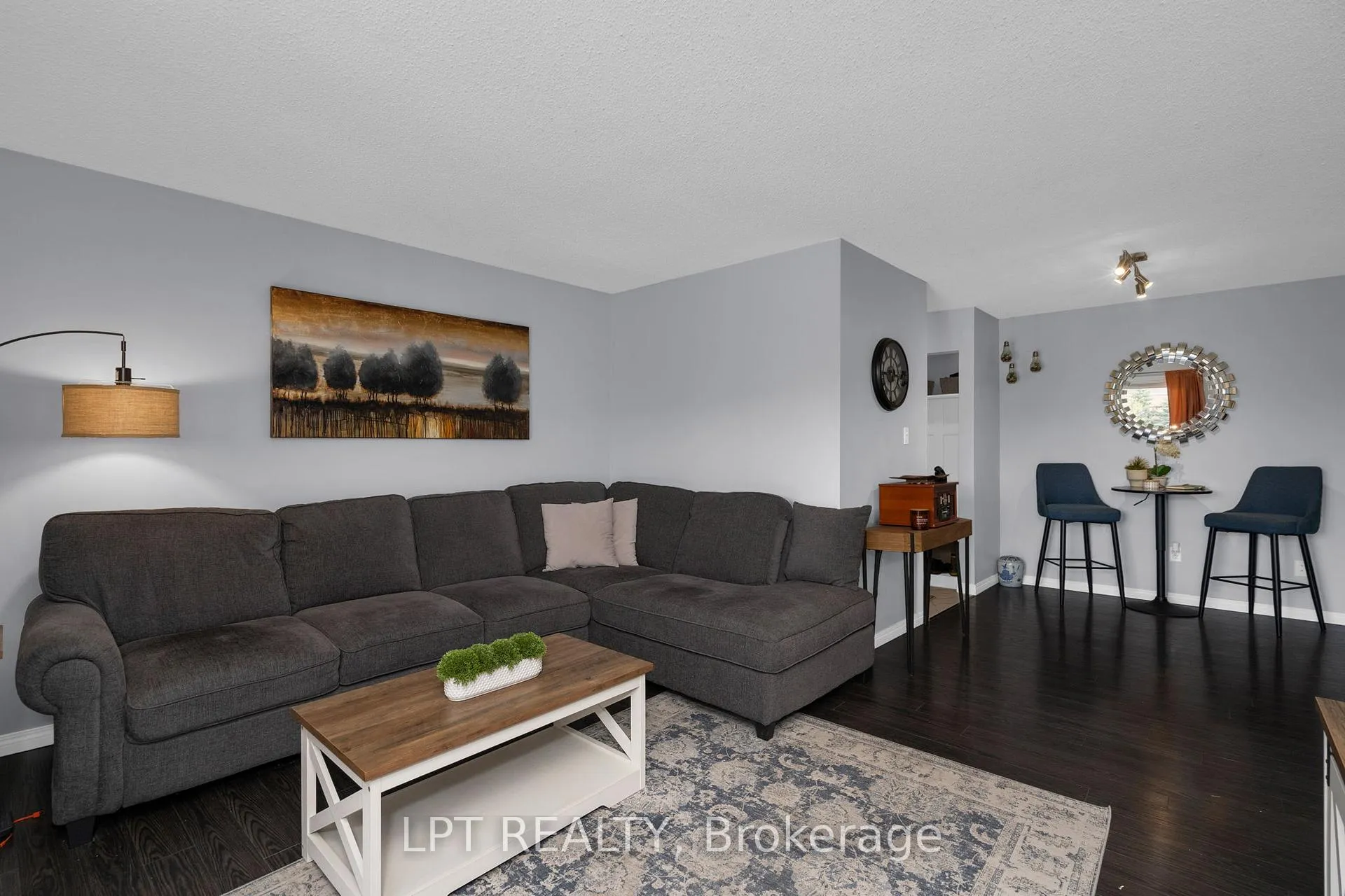 Photo 7 of Unit E11, 167 Edgehill Drive, Barrie, Letitia Heights — HOMEH