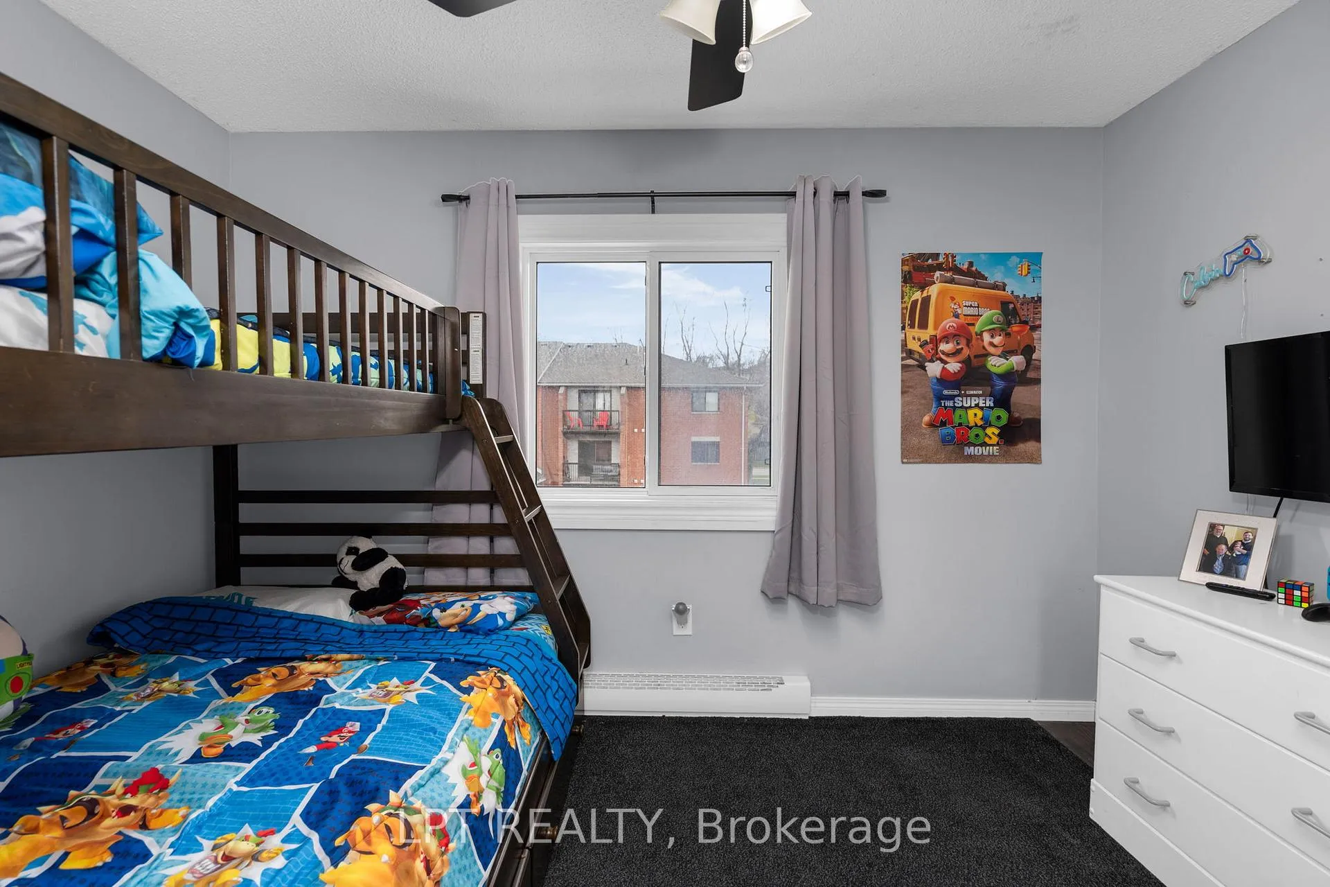 Photo 17 of Unit E11, 167 Edgehill Drive, Barrie, Letitia Heights — HOMEH