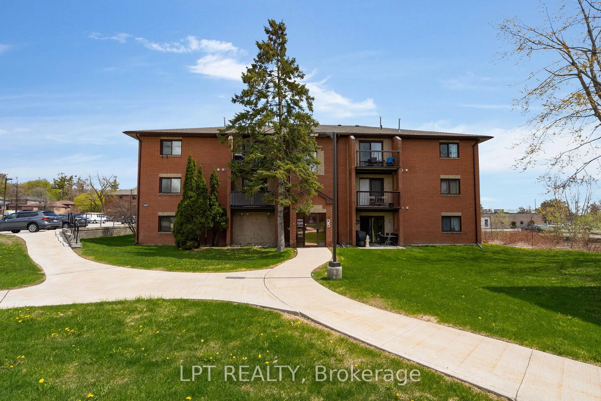 Photo 20 of Unit E11, 167 Edgehill Drive, Barrie, Letitia Heights — HOMEH