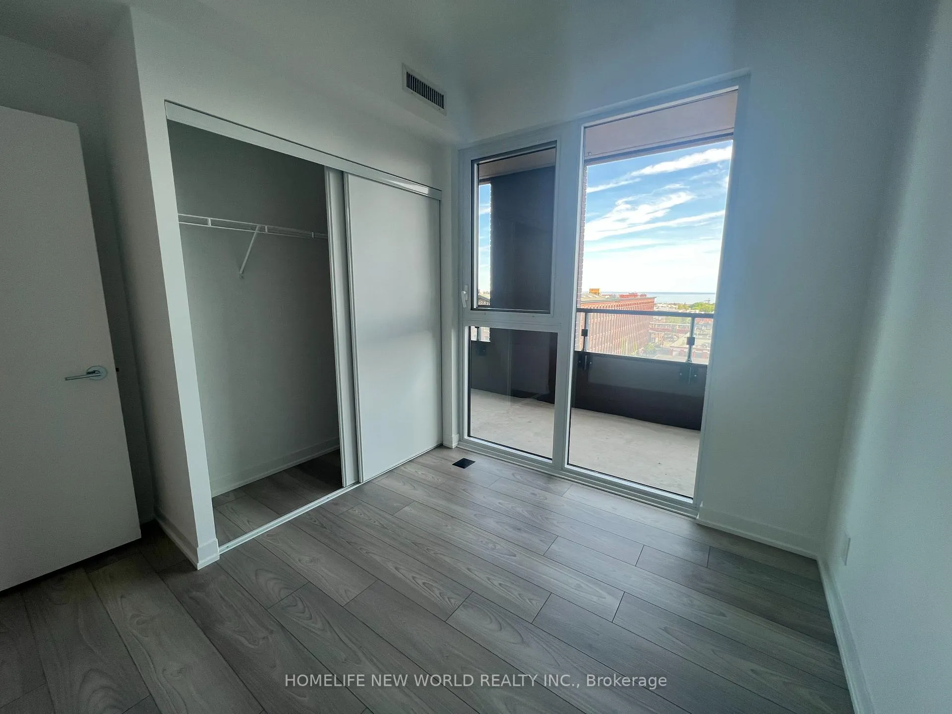 Photo 6 of Unit 811, 285 Dufferin Street, Toronto, South Parkdale — HOMEH