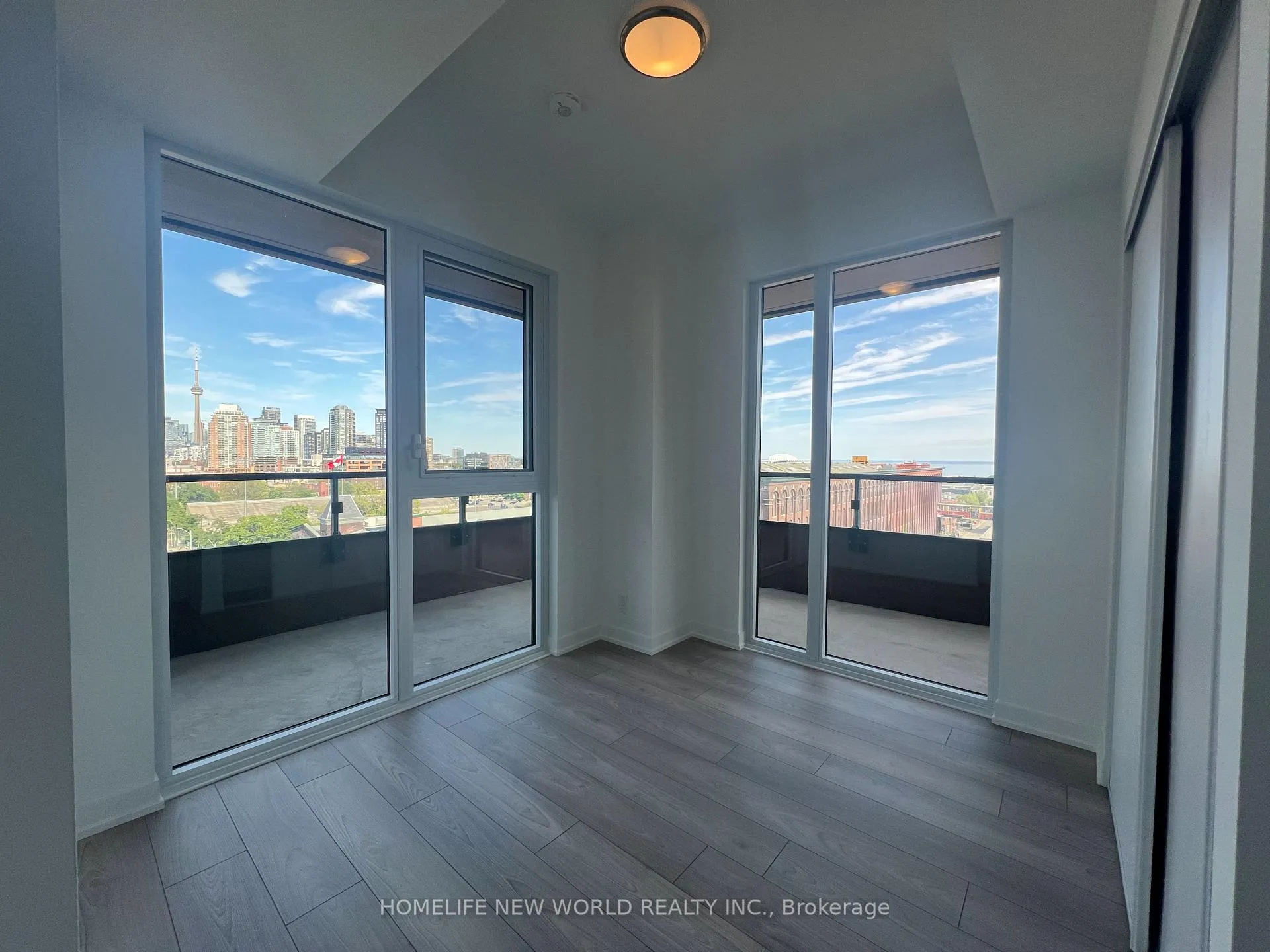 Photo 7 of Unit 811, 285 Dufferin Street, Toronto, South Parkdale — HOMEH