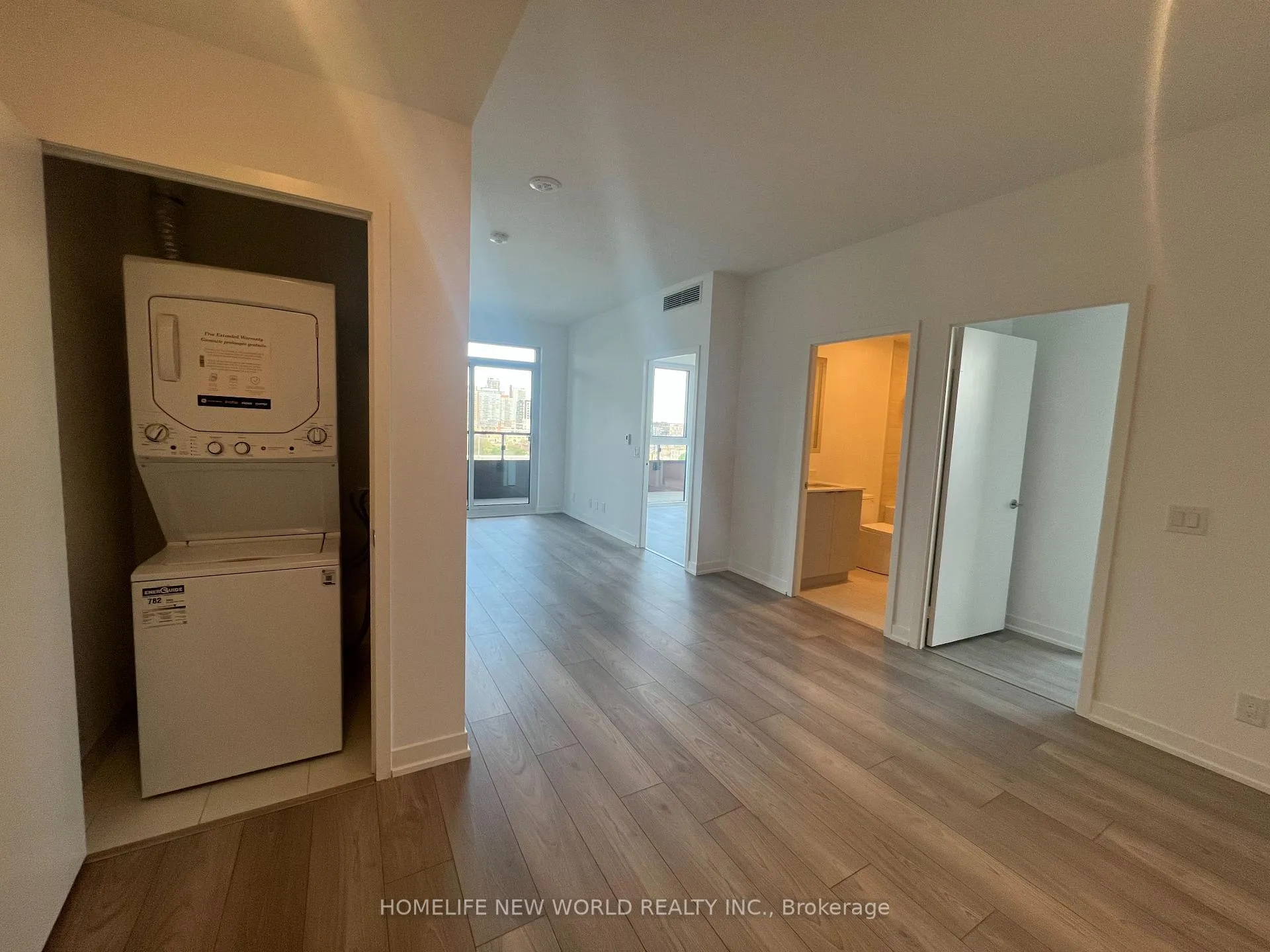 Photo 10 of Unit 811, 285 Dufferin Street, Toronto, South Parkdale — HOMEH