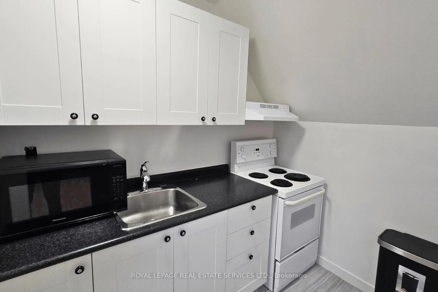Photo 4 of Unit 3, 118 Pembroke Street, Toronto, Moss Park — HOMEH