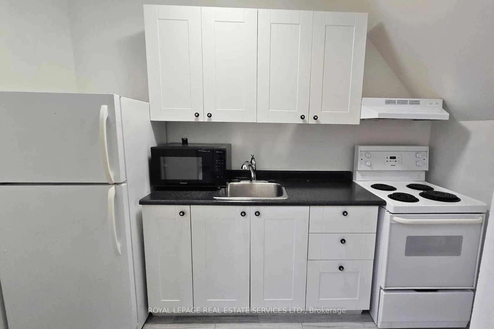 Photo 5 of Unit 3, 118 Pembroke Street, Toronto, Moss Park — HOMEH