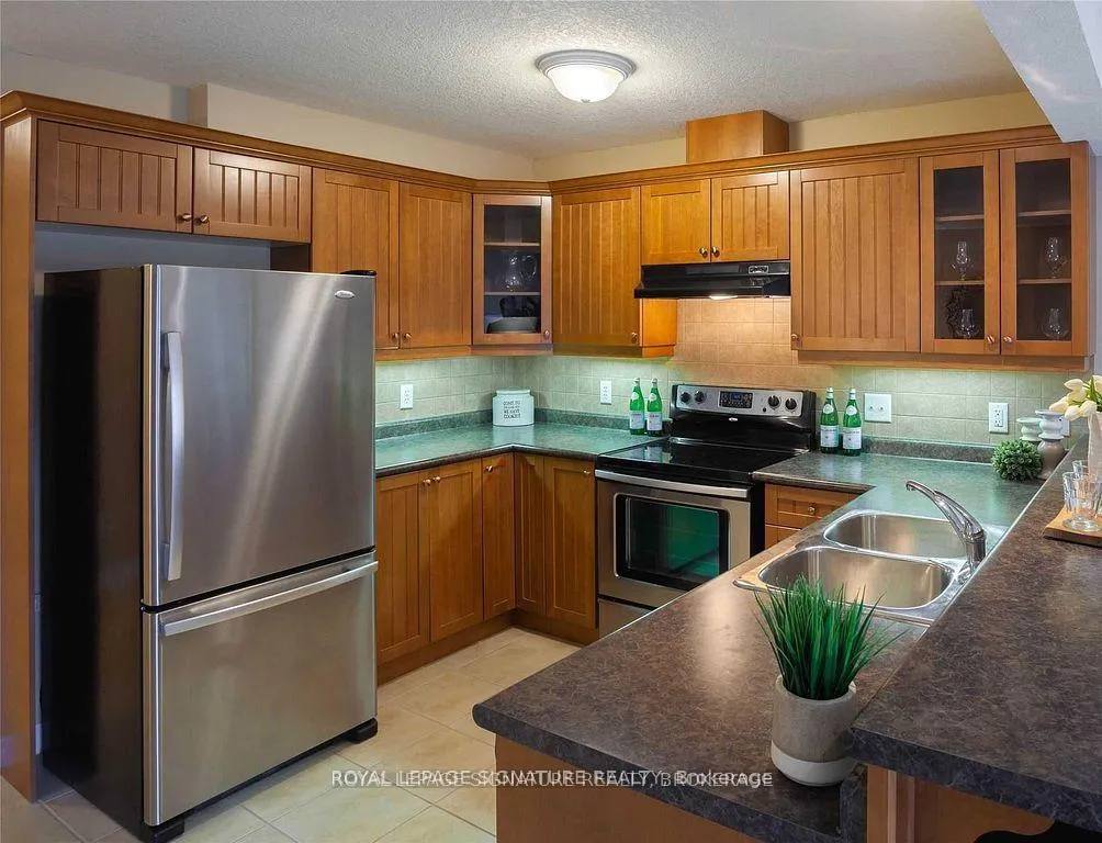 Photo 8 of 523 Windflower Crescent, Kitchener — HOMEH