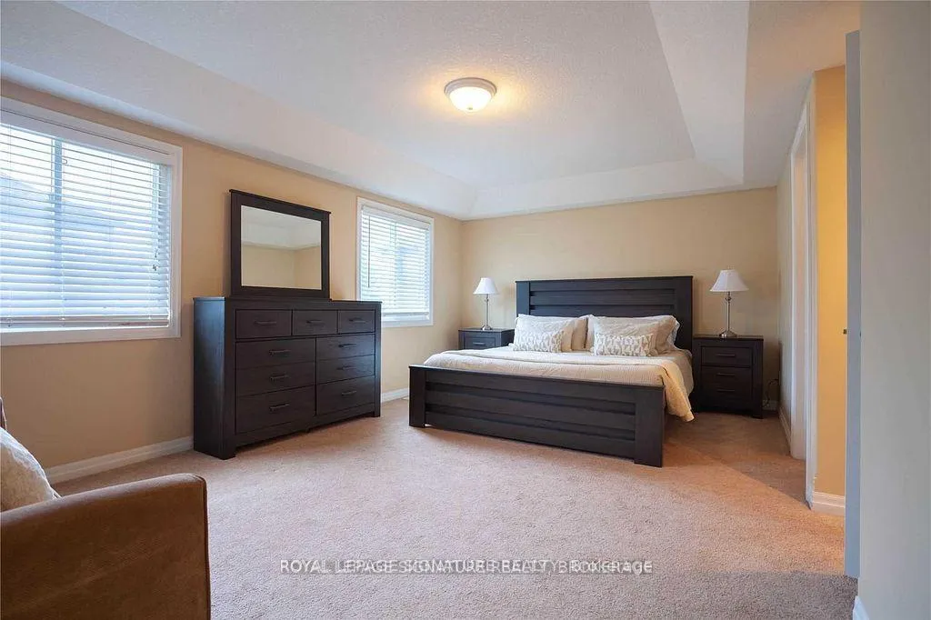 Photo 11 of 523 Windflower Crescent, Kitchener — HOMEH