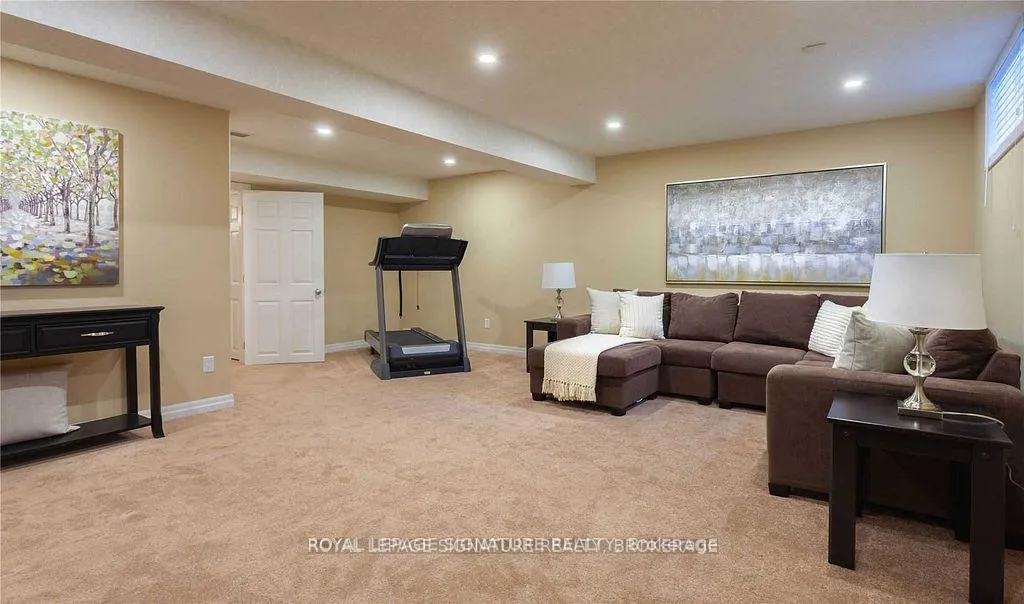 Photo 19 of 523 Windflower Crescent, Kitchener — HOMEH