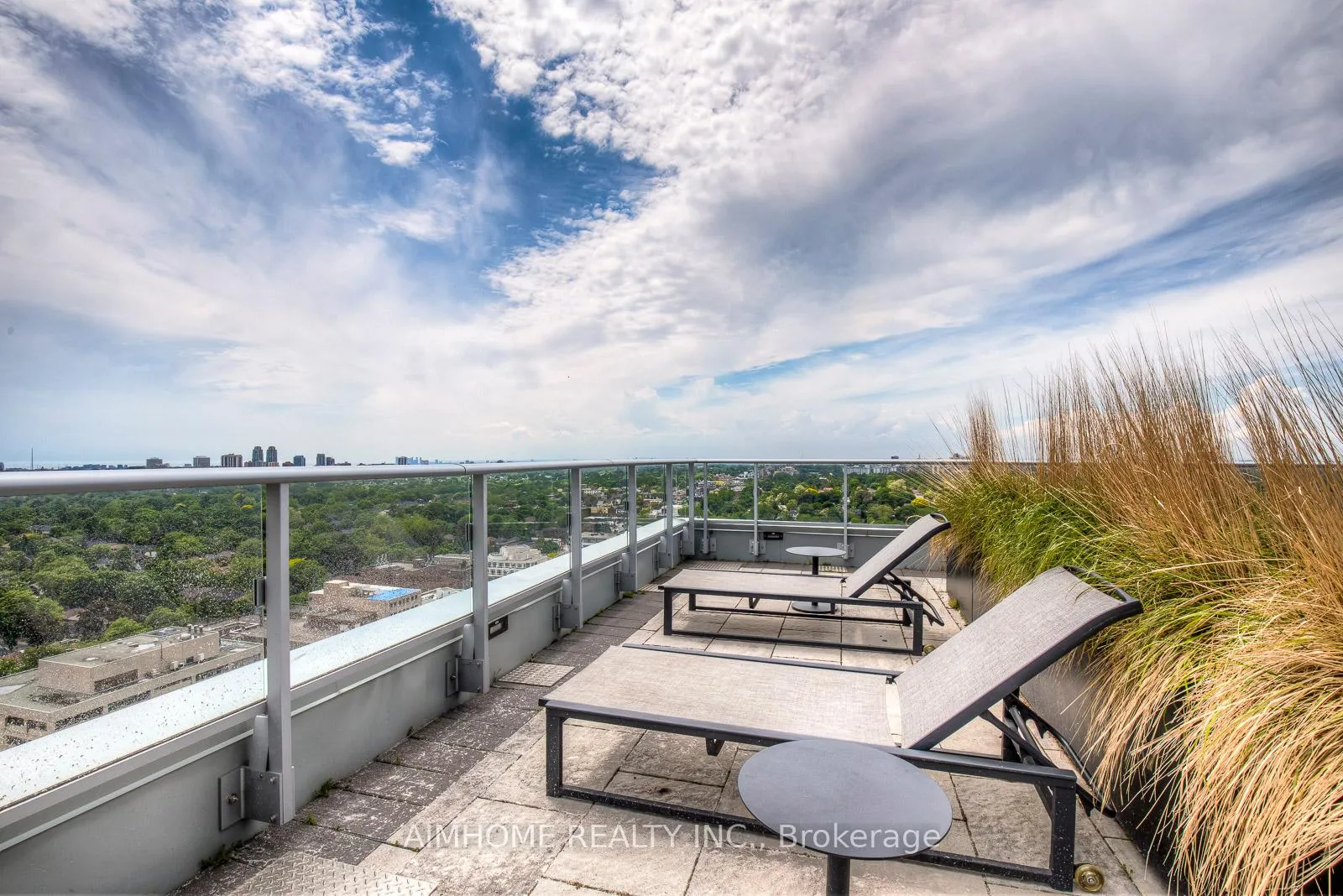 Photo 4 of Unit 2007, 58 Orchard View Boulevard, Toronto, Yonge-Eglinton — HOMEH