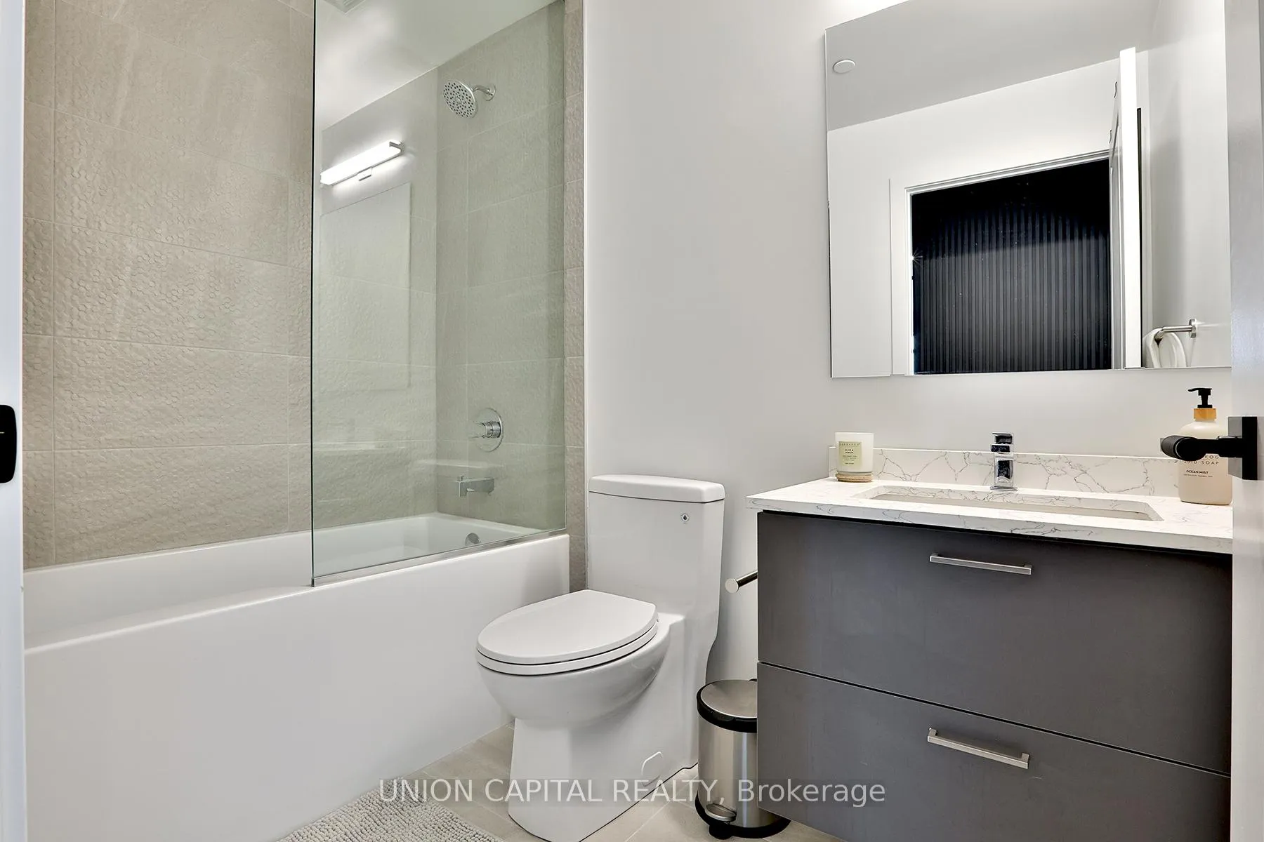 Photo 15 of Unit 1002, 30 Upper Mall Way, Vaughan, Brownridge — HOMEH