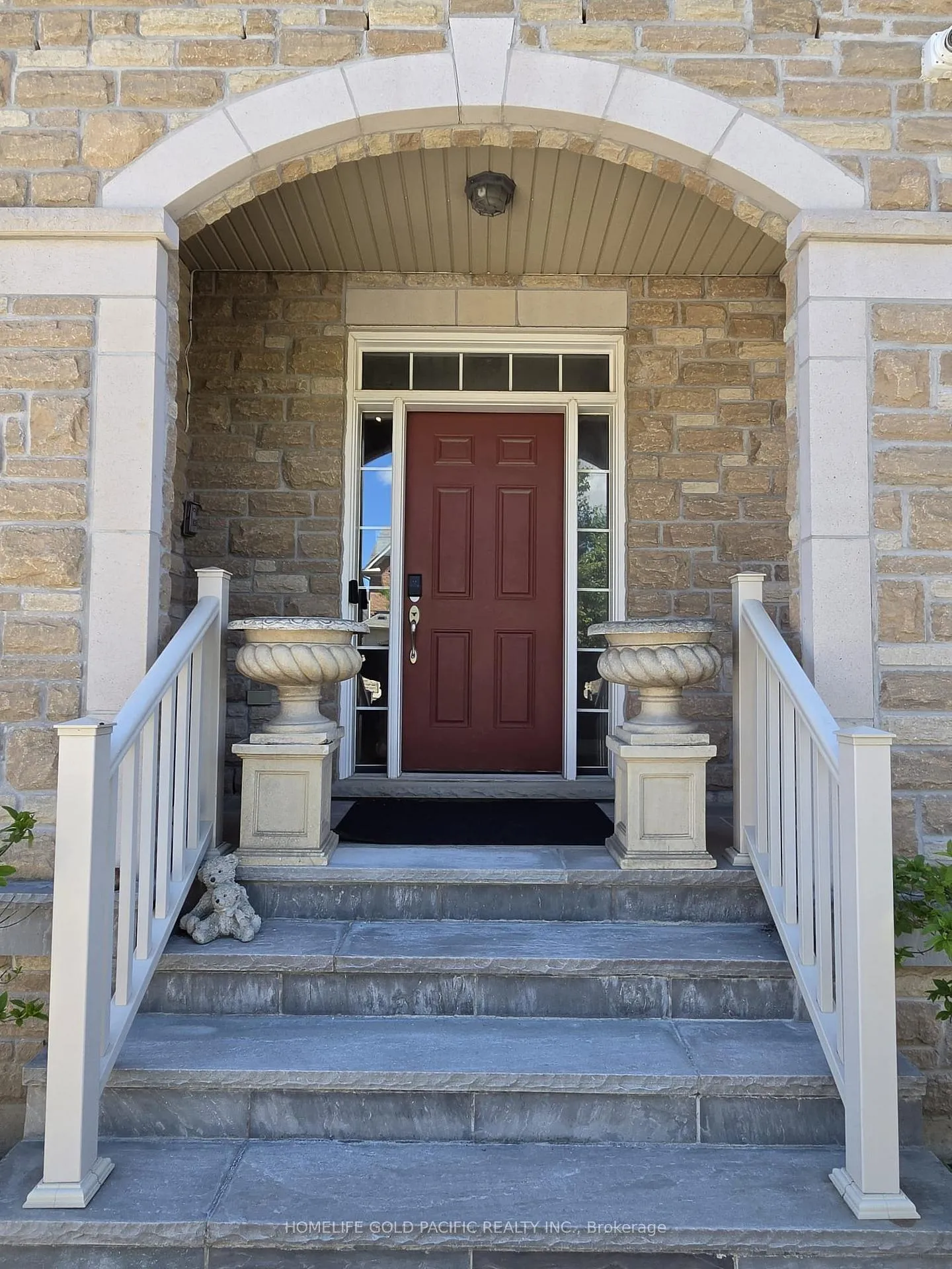 Photo 2 of 19 Bruce Thomson Drive, Markham, Victoria Square — HOMEH