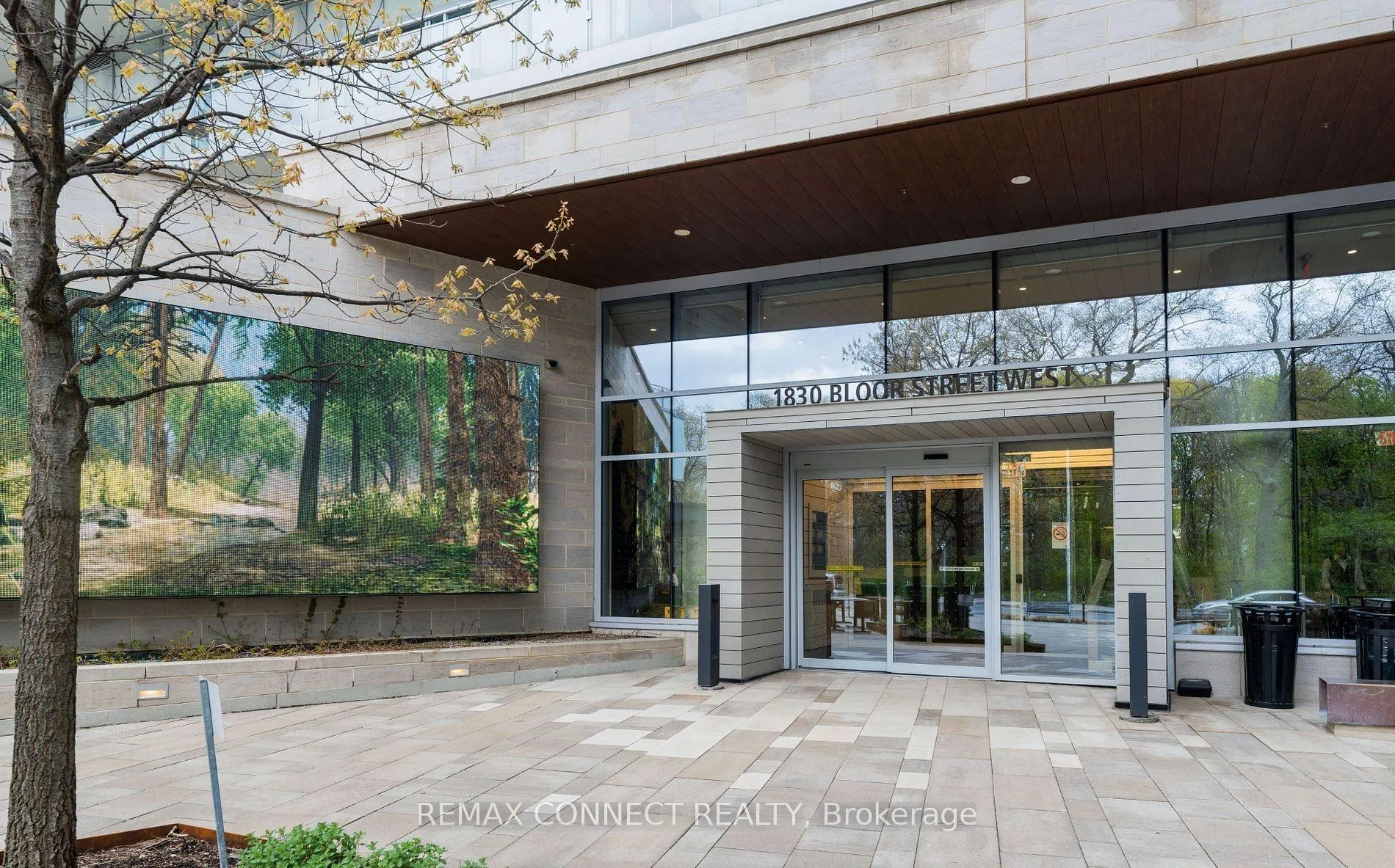 Photo 2 of Unit LPH4, 1830 Bloor Street, Toronto, High Park North — HOMEH