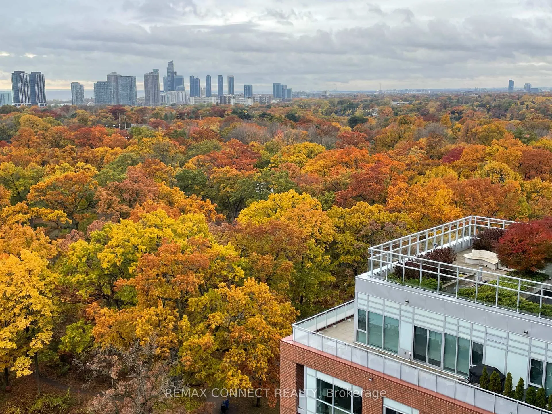 Photo 11 of Unit LPH4, 1830 Bloor Street, Toronto, High Park North — HOMEH