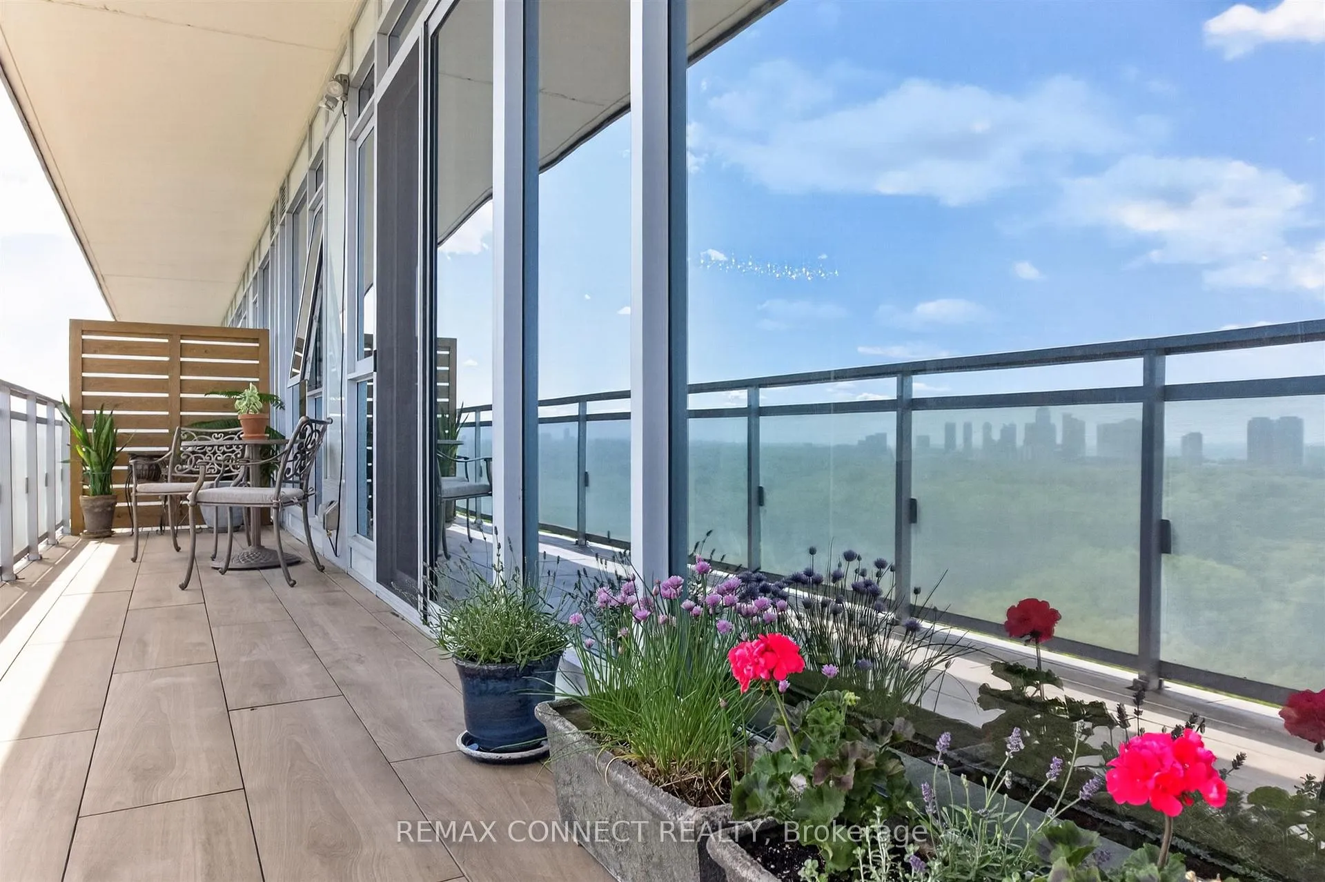 Photo 26 of Unit LPH4, 1830 Bloor Street, Toronto, High Park North — HOMEH
