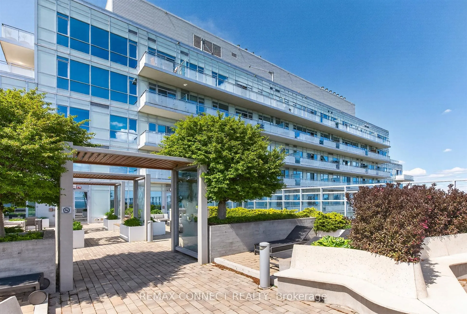 Photo 31 of Unit LPH4, 1830 Bloor Street, Toronto, High Park North — HOMEH
