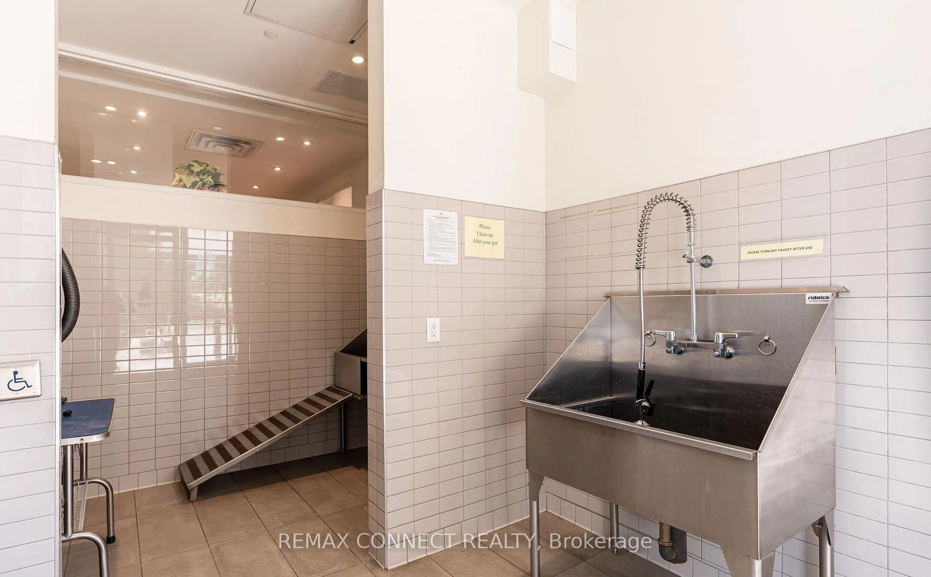 Photo 38 of Unit LPH4, 1830 Bloor Street, Toronto, High Park North — HOMEH