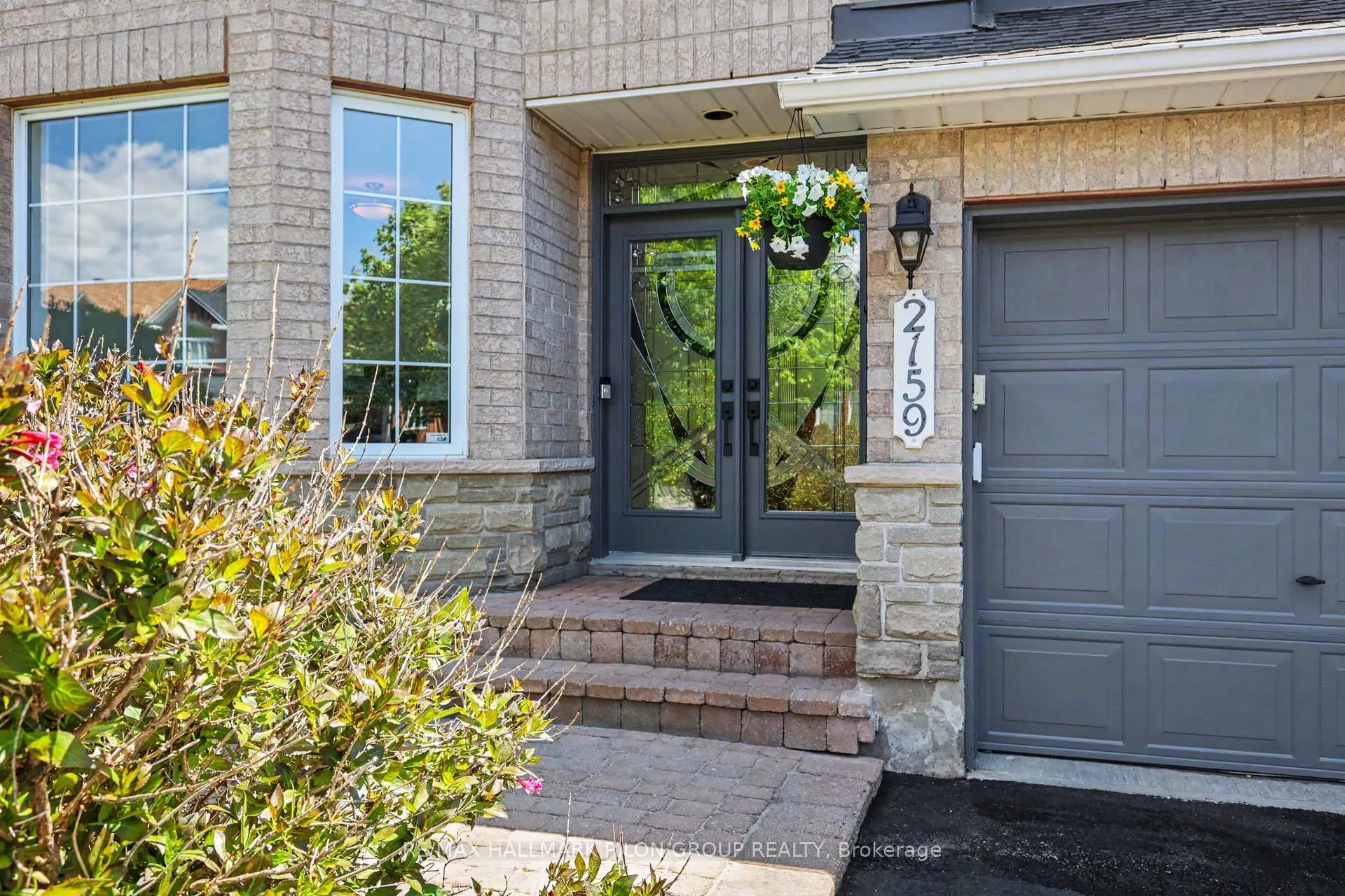 Photo 2 of 2159 Blue Willow Crescent, Ottawa, Chapel Hill South - Orleans Village — HOMEH