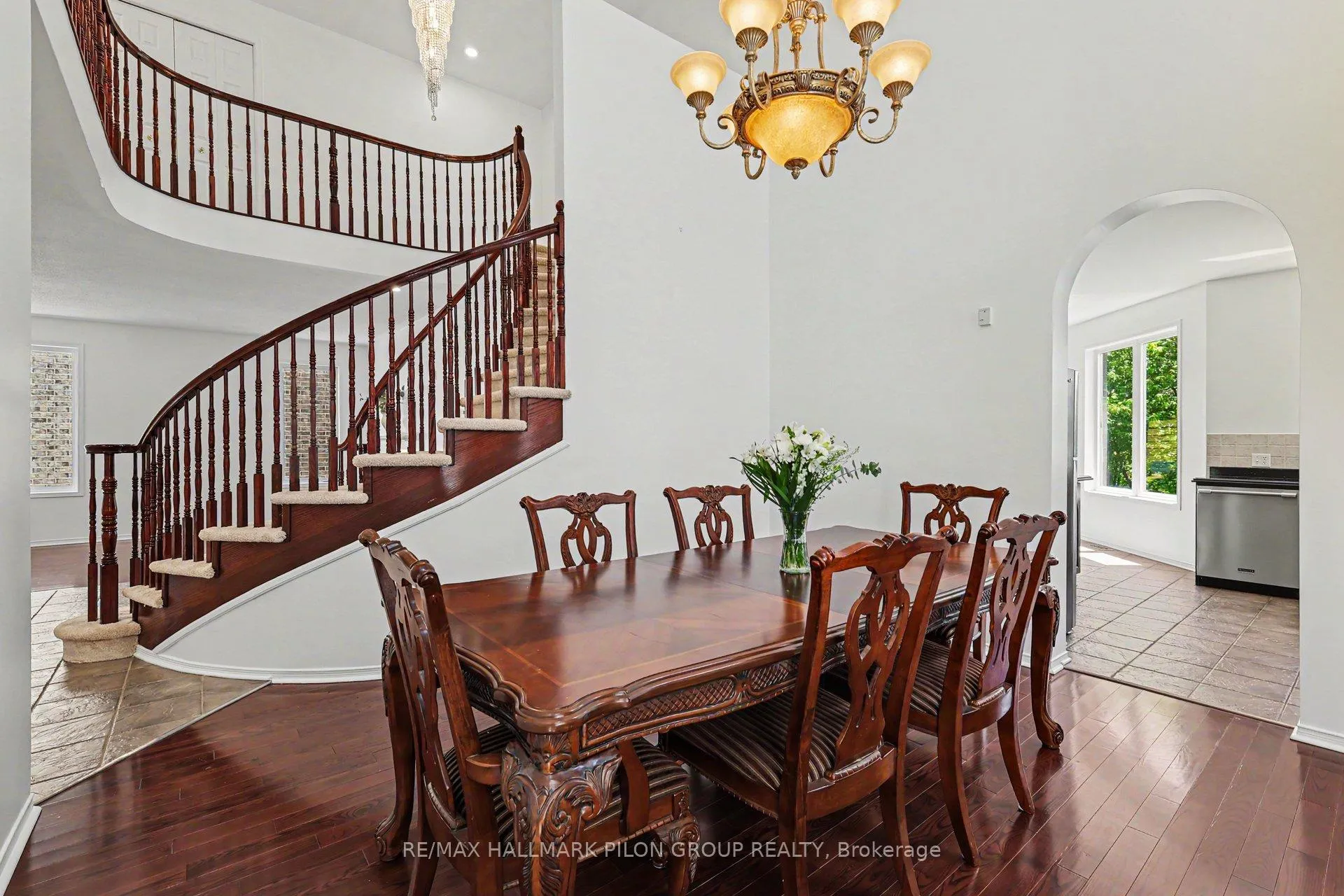 Photo 3 of 2159 Blue Willow Crescent, Ottawa, Chapel Hill South - Orleans Village — HOMEH