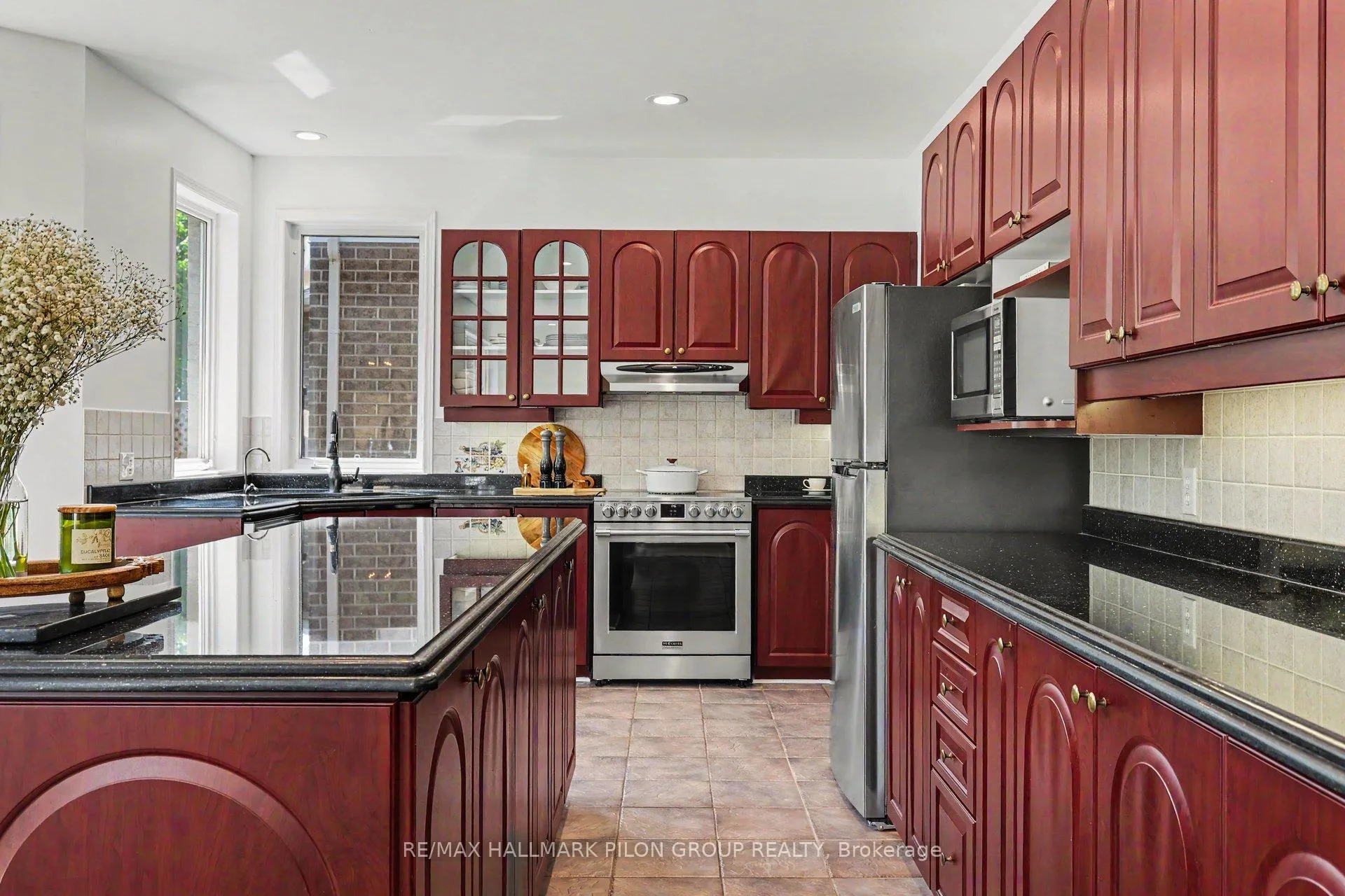 Photo 6 of 2159 Blue Willow Crescent, Ottawa, Chapel Hill South - Orleans Village — HOMEH