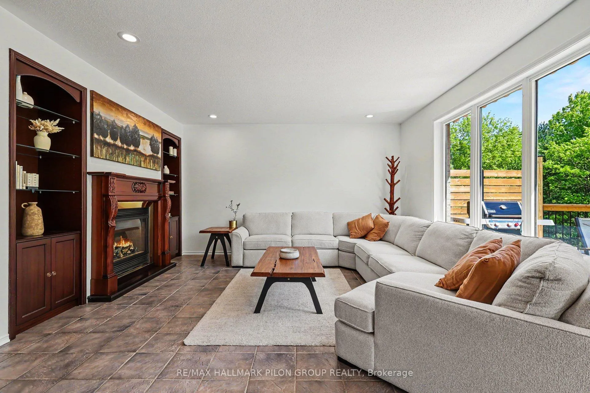 Photo 11 of 2159 Blue Willow Crescent, Ottawa, Chapel Hill South - Orleans Village — HOMEH