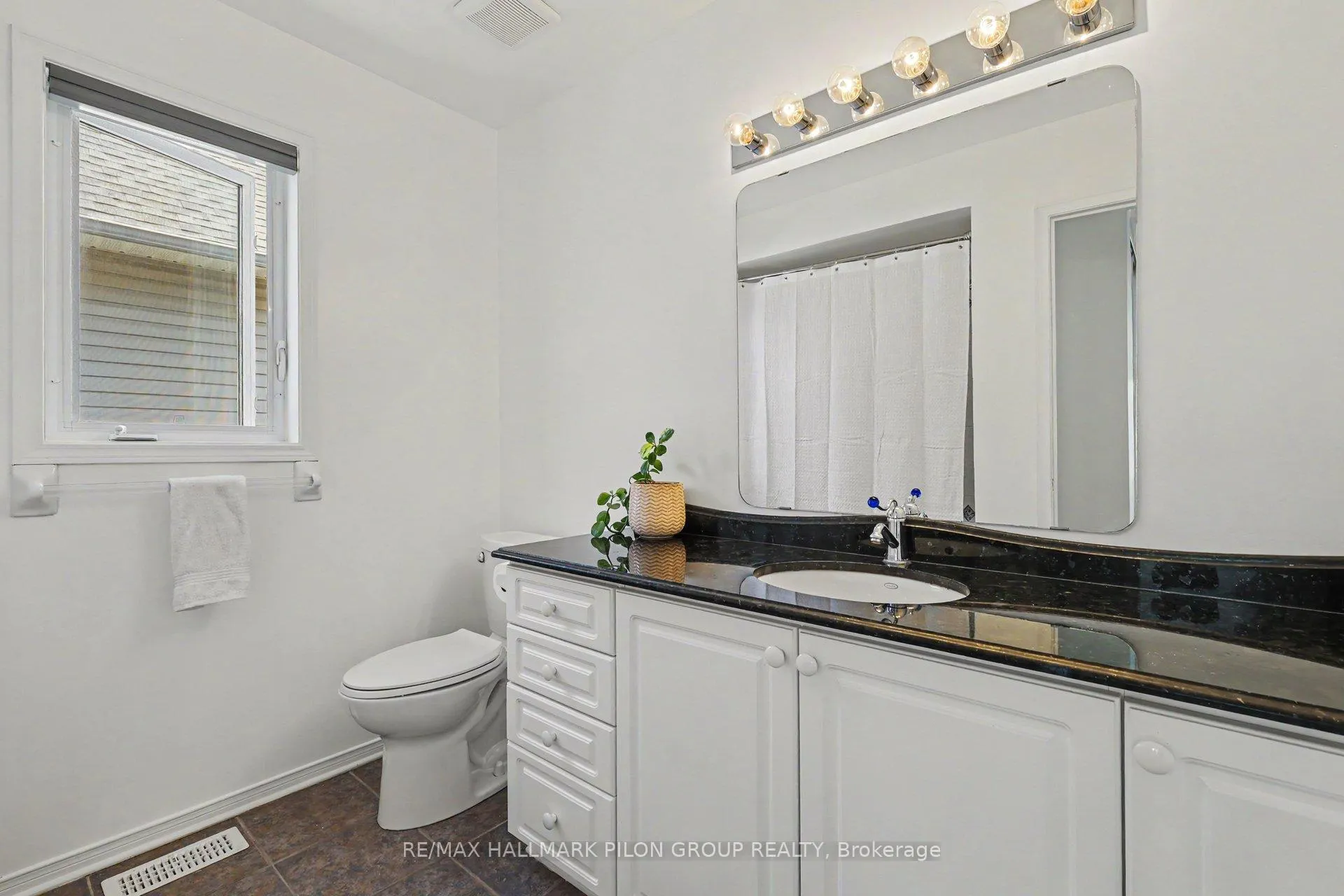 Photo 20 of 2159 Blue Willow Crescent, Ottawa, Chapel Hill South - Orleans Village — HOMEH