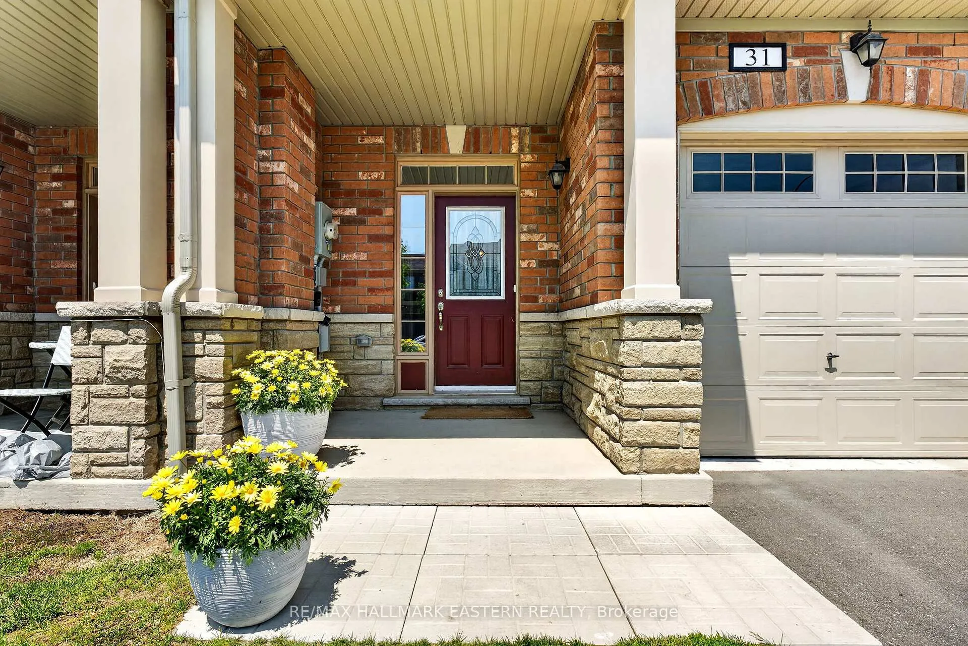 Photo 2 of 31 Elmhurst Street, Scugog, Port Perry — HOMEH