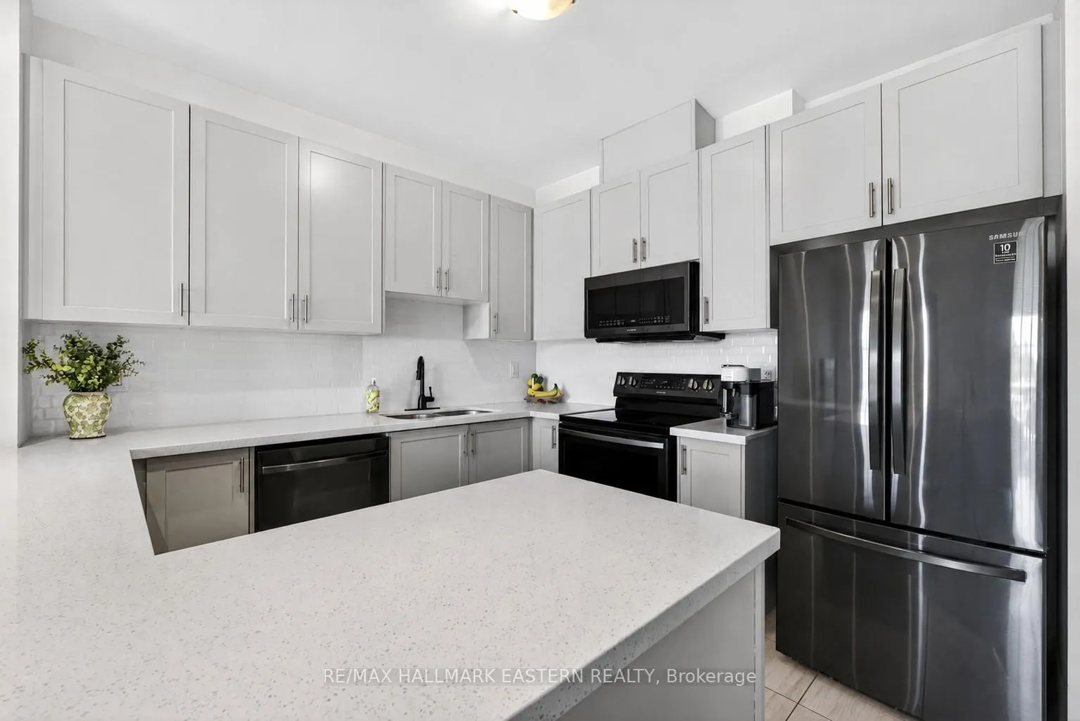 Photo 6 of 31 Elmhurst Street, Scugog, Port Perry — HOMEH