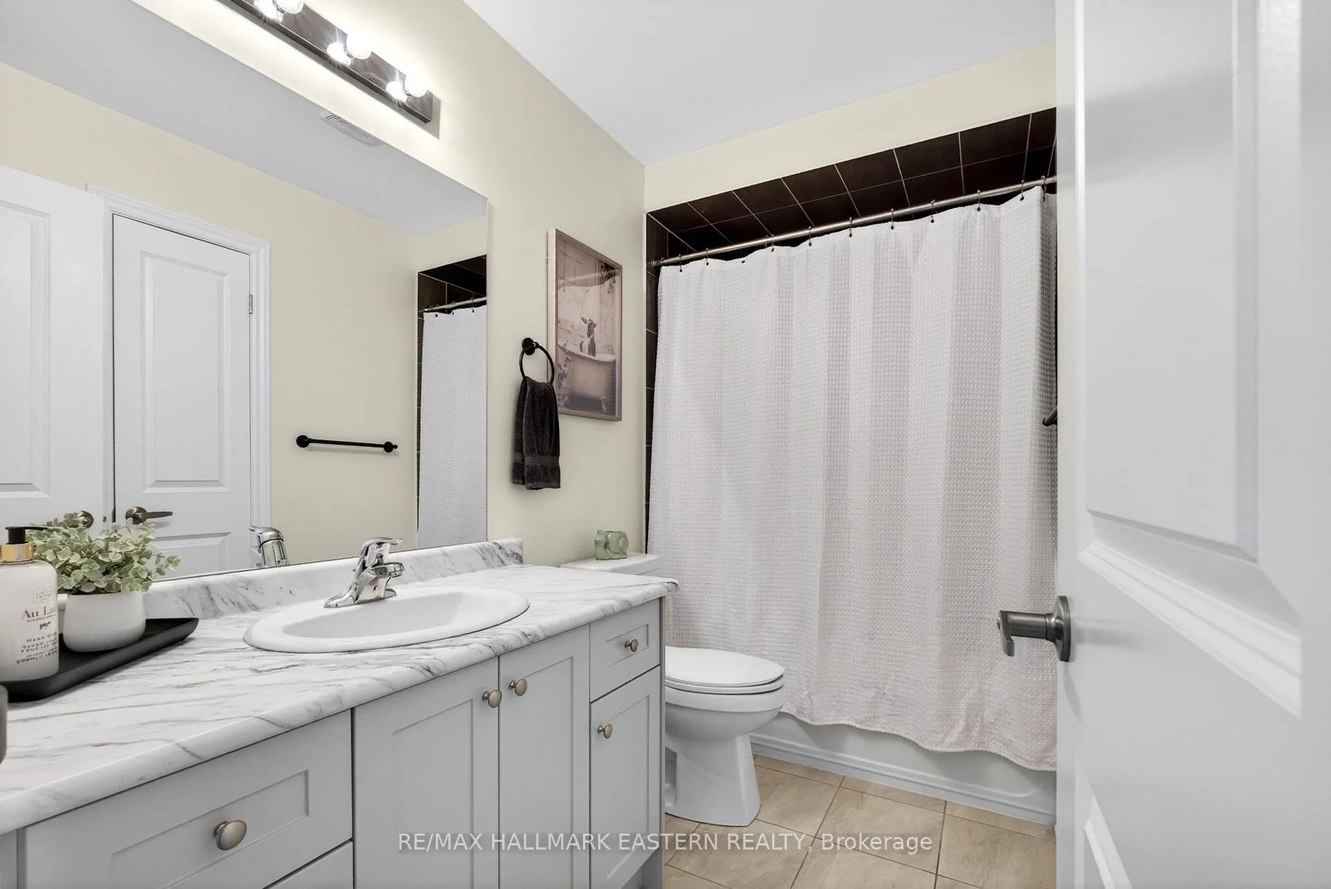 Photo 21 of 31 Elmhurst Street, Scugog, Port Perry — HOMEH
