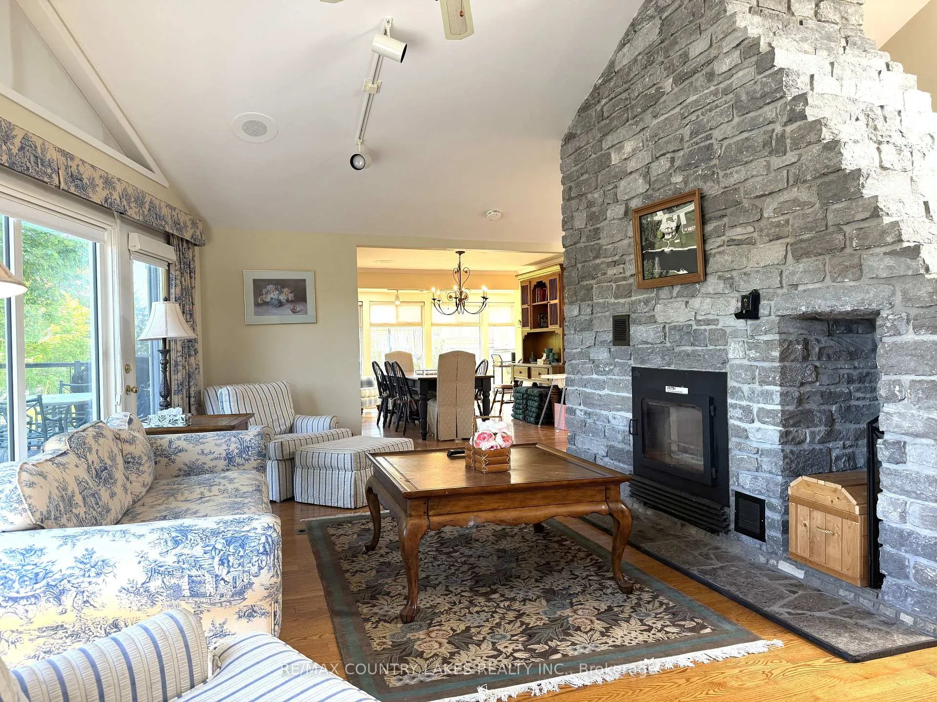 Photo 10 of 66 Turtle Path E, Ramara, Brechin — HOMEH