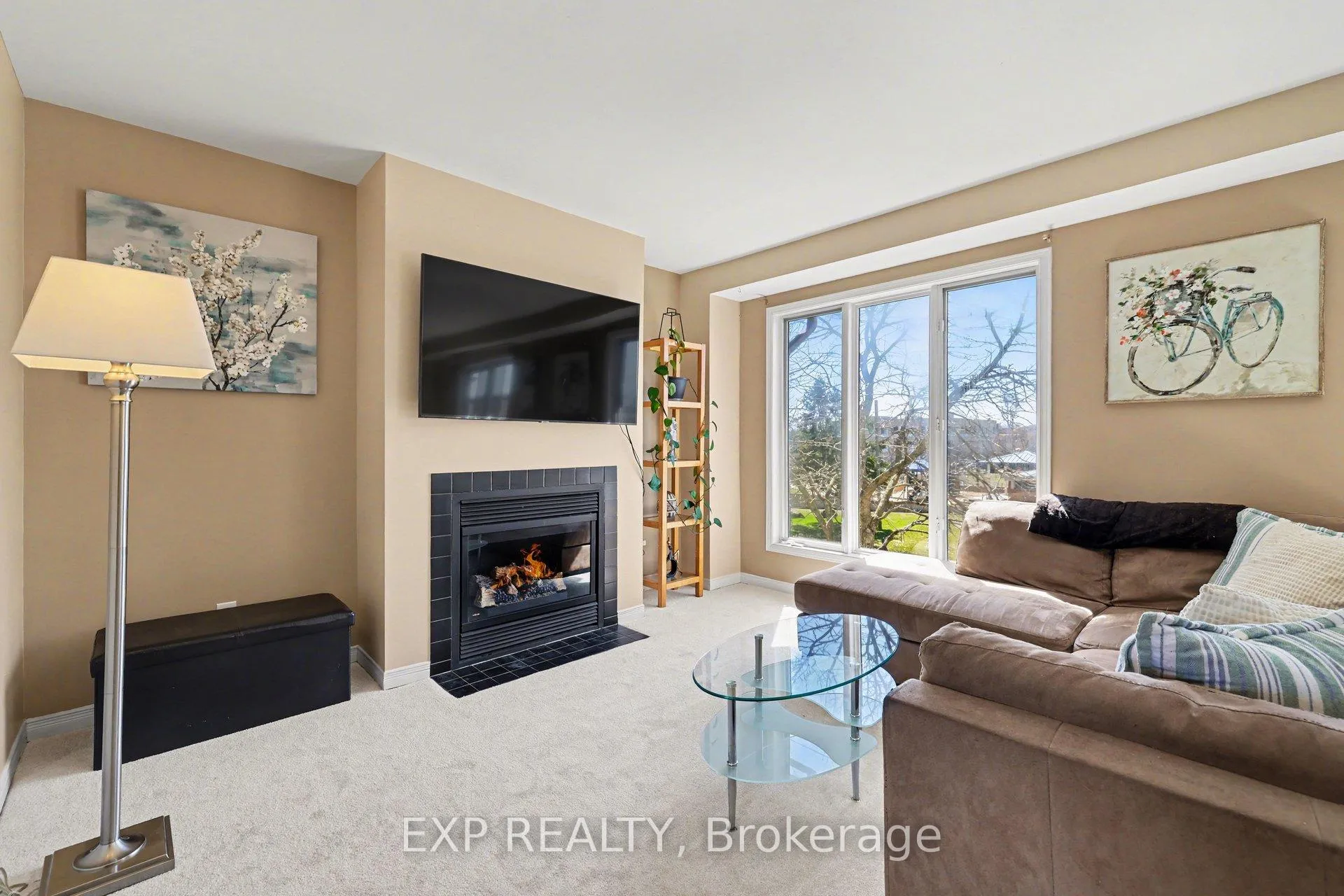 Photo 10 of 8 Barnaby Private, Ottawa, Overbrook/Castle Heights — HOMEH