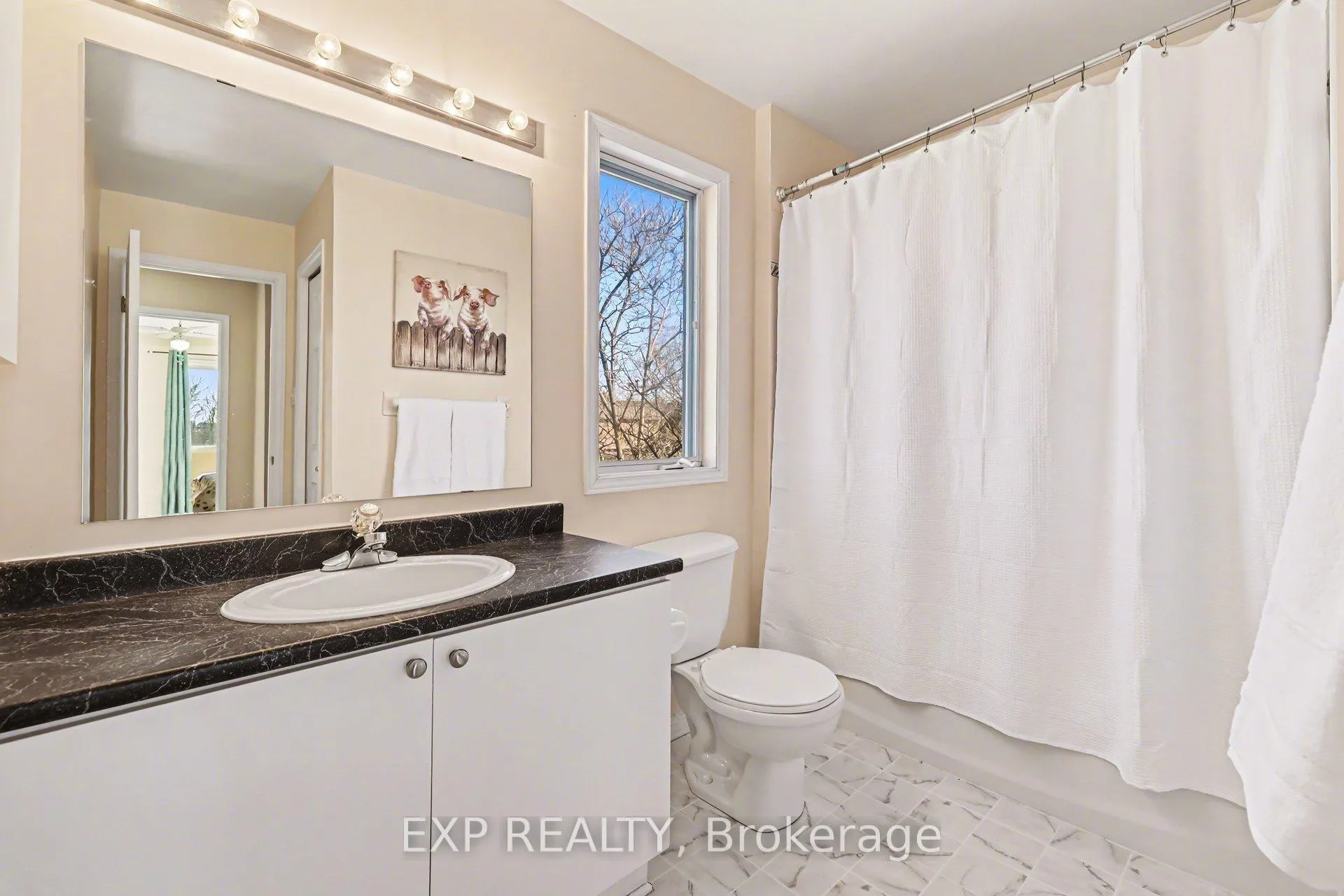 Photo 20 of 8 Barnaby Private, Ottawa, Overbrook/Castle Heights — HOMEH