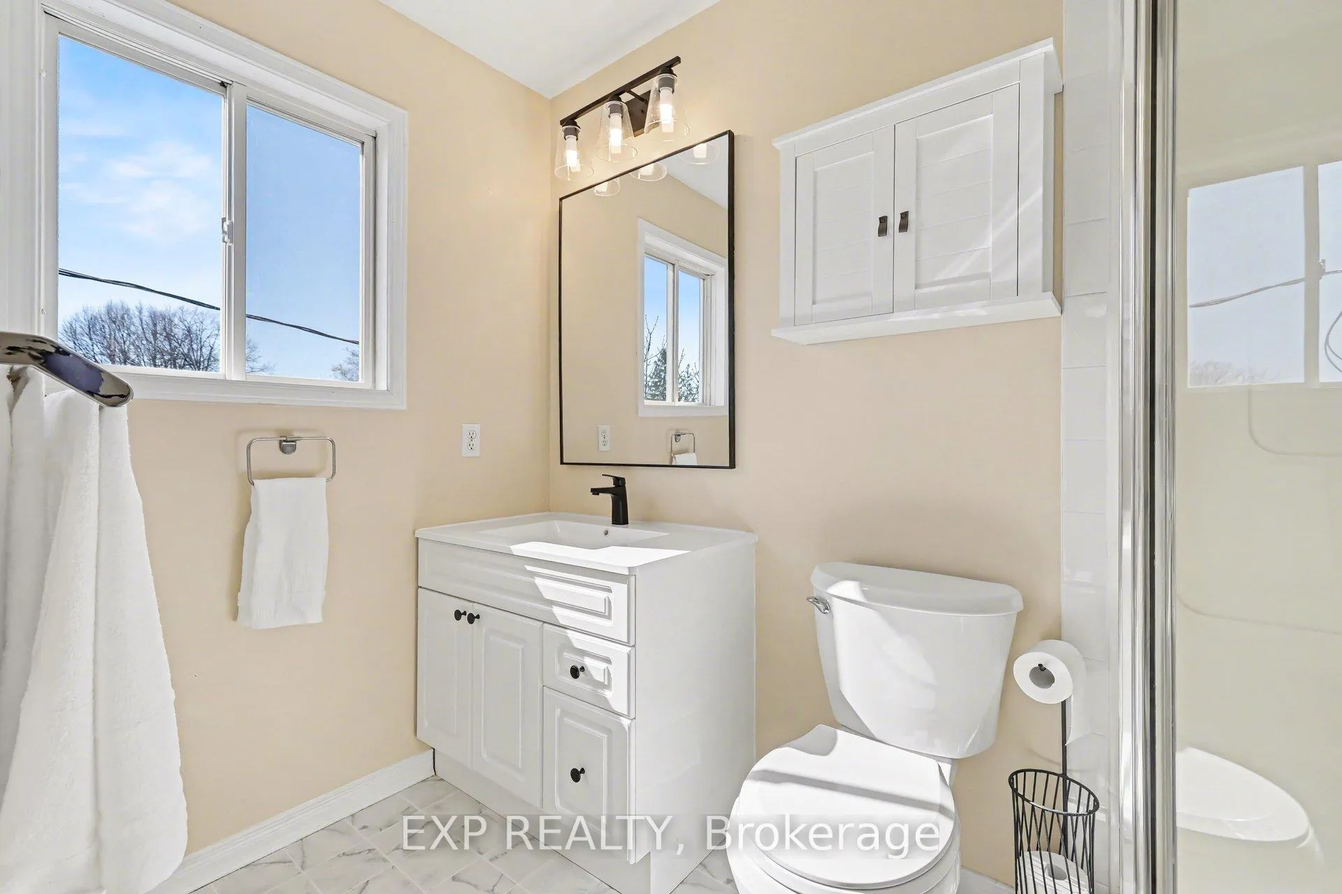 Photo 25 of 8 Barnaby Private, Ottawa, Overbrook/Castle Heights — HOMEH