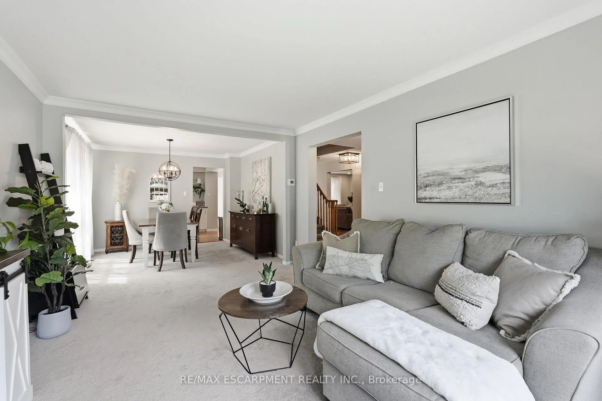 Photo 8 of 2418 Butternut Crescent, Burlington, Headon — HOMEH