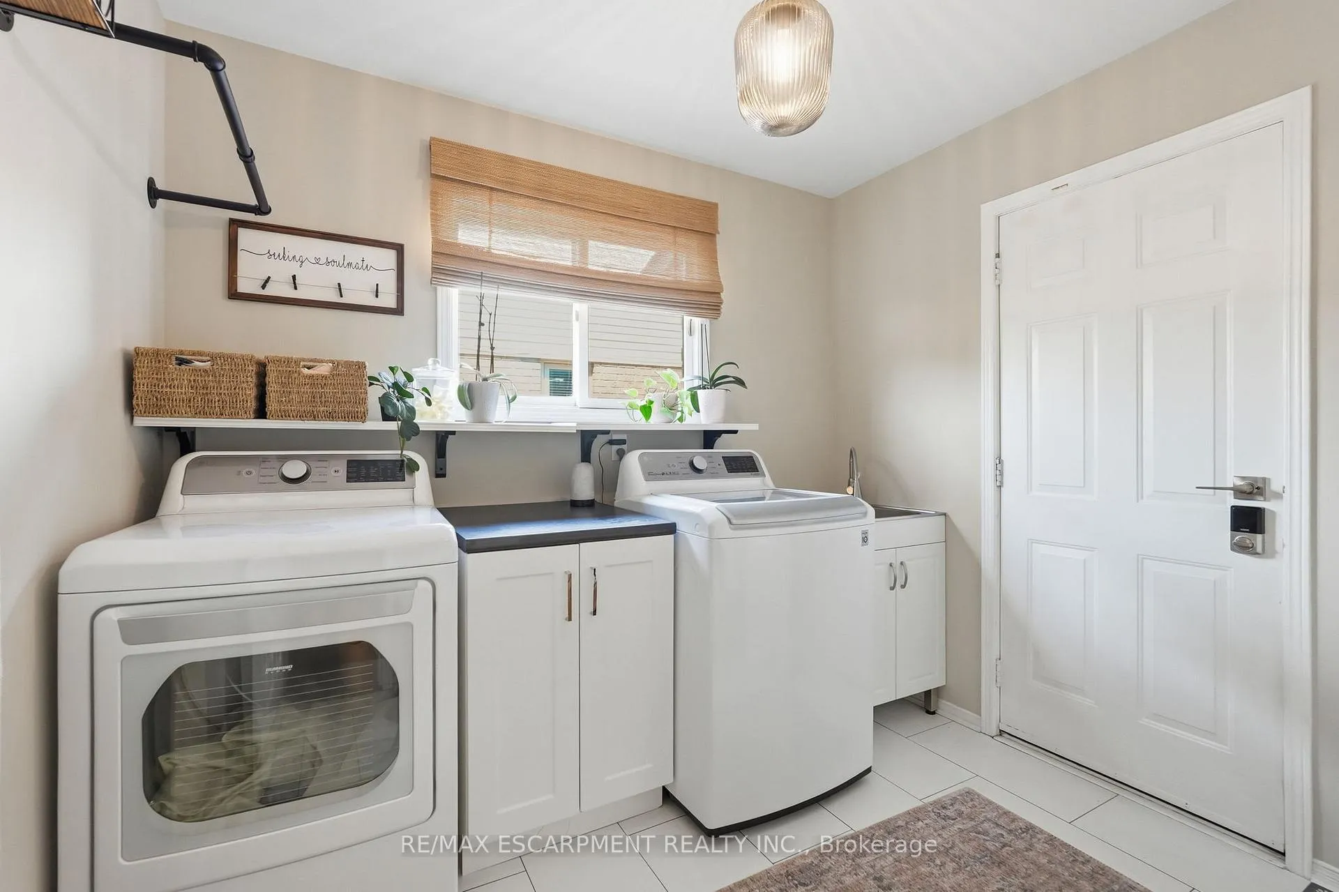Photo 22 of 2418 Butternut Crescent, Burlington, Headon — HOMEH